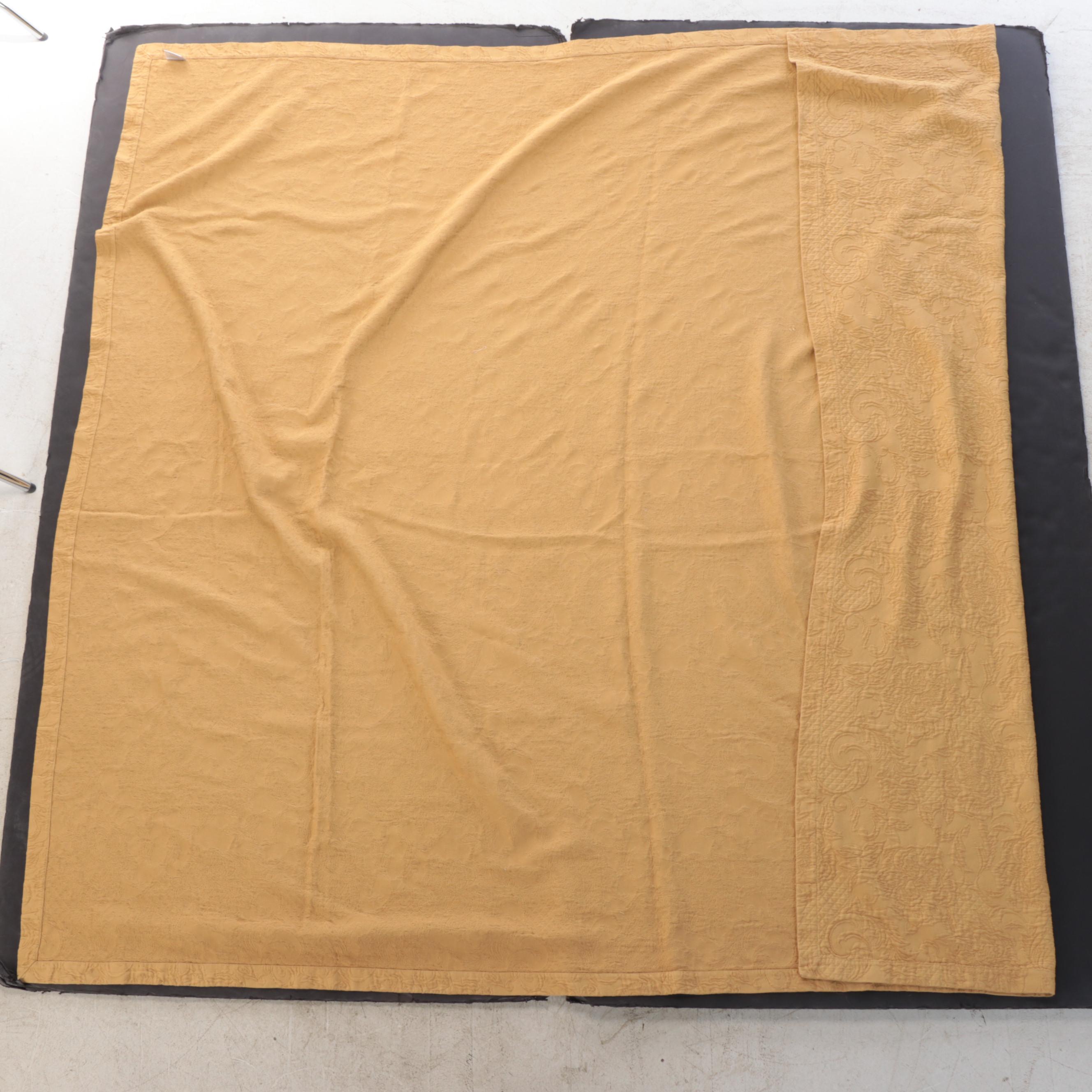 Ralph Lauren Full/Queen Size Comforter and Frontgate King Size Cotton Quilt