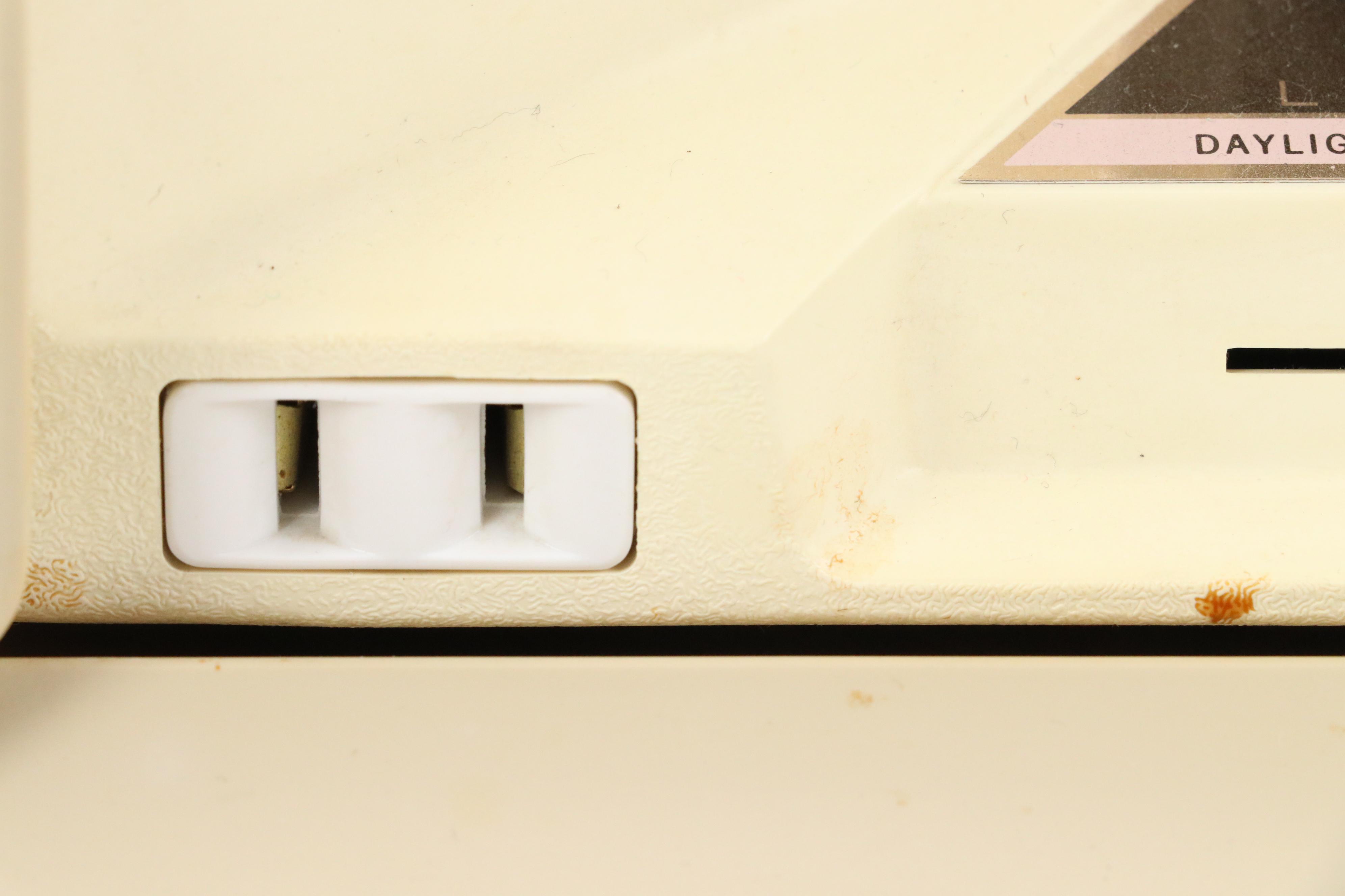 Oster Soft Glo Plastic Light Up Make-Up Mirror