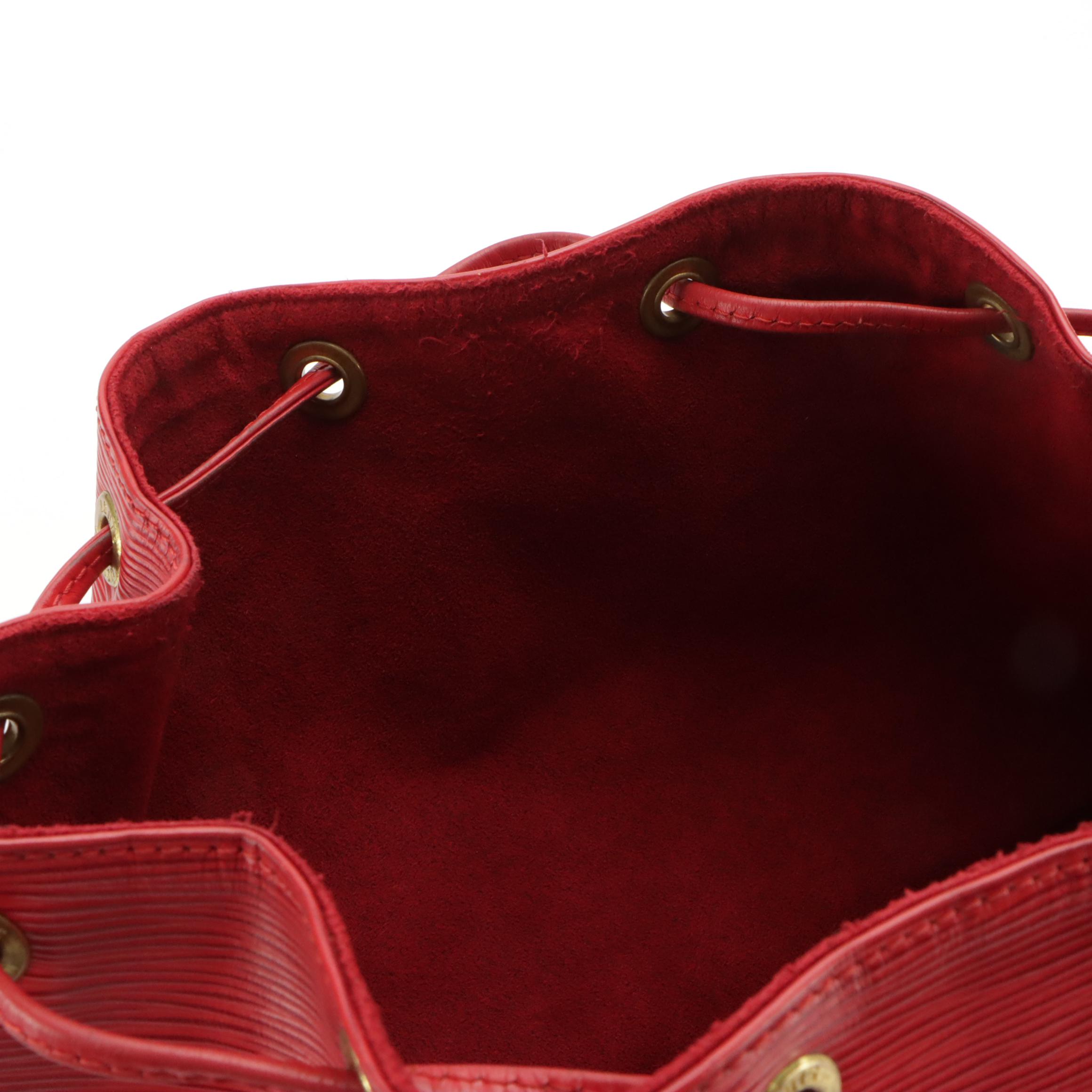 Louis Vuitton Noé Shoulder Bag in Castilian Red Epi and Smooth Leather