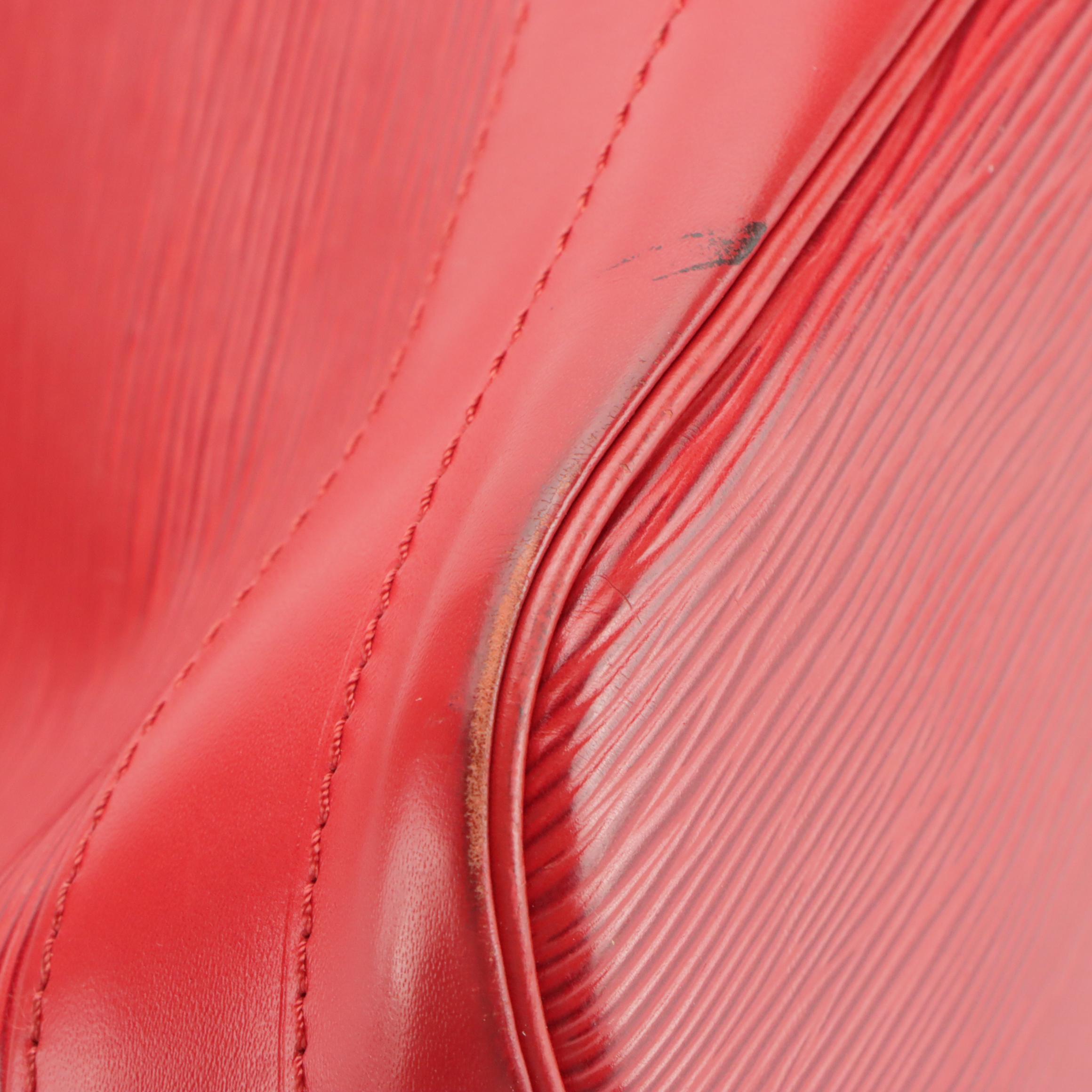 Louis Vuitton Noé Shoulder Bag in Castilian Red Epi and Smooth Leather