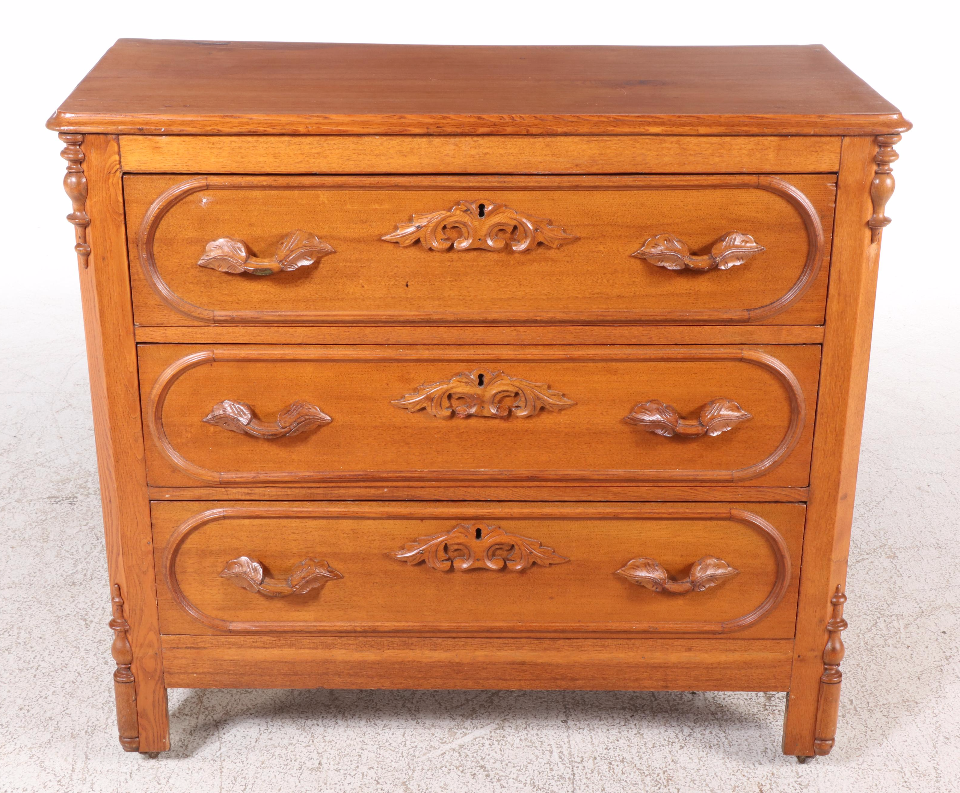 Victorian Oak Three-Drawer Chest, Late 19th Century
