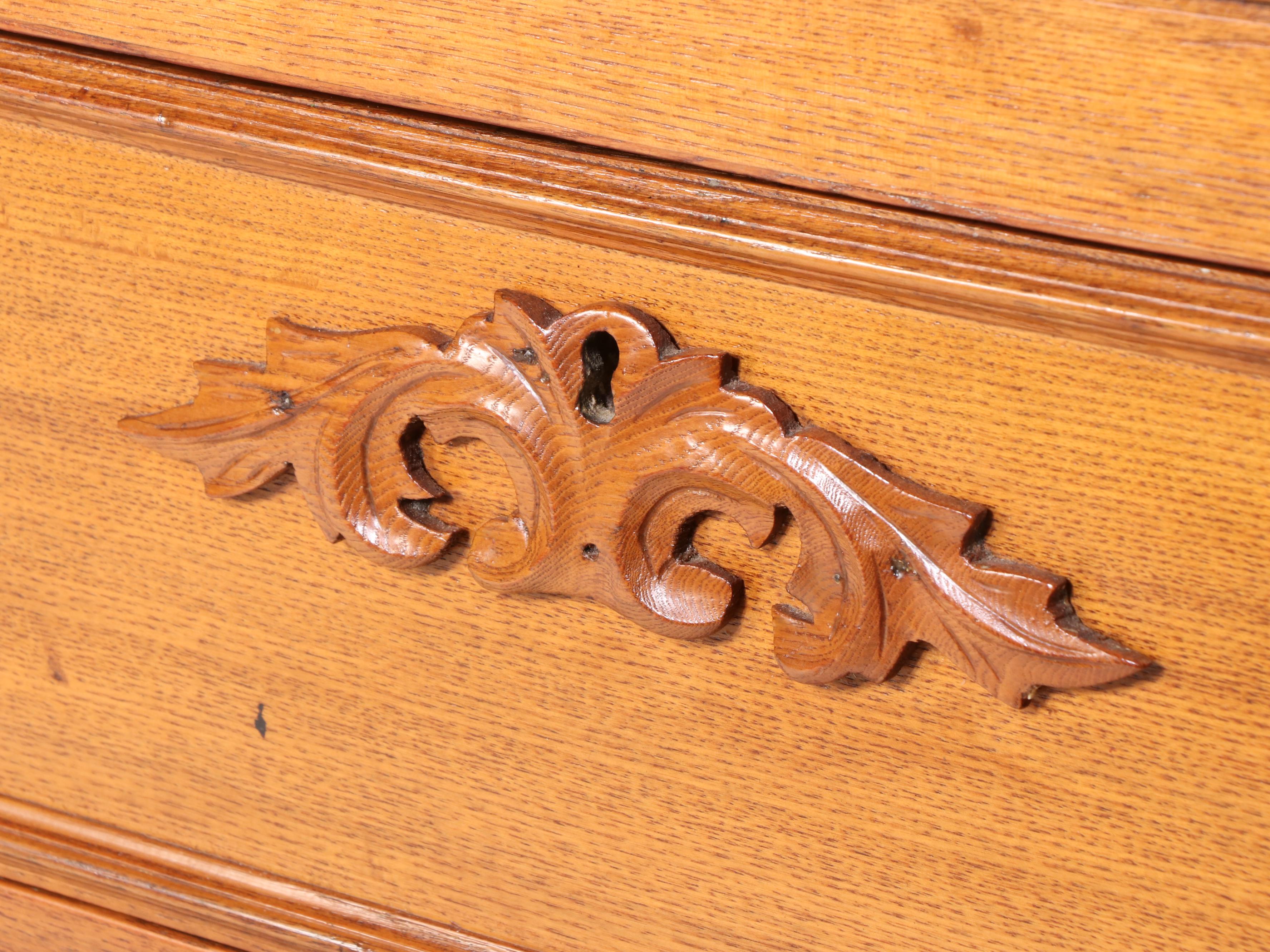 Victorian Oak Three-Drawer Chest, Late 19th Century