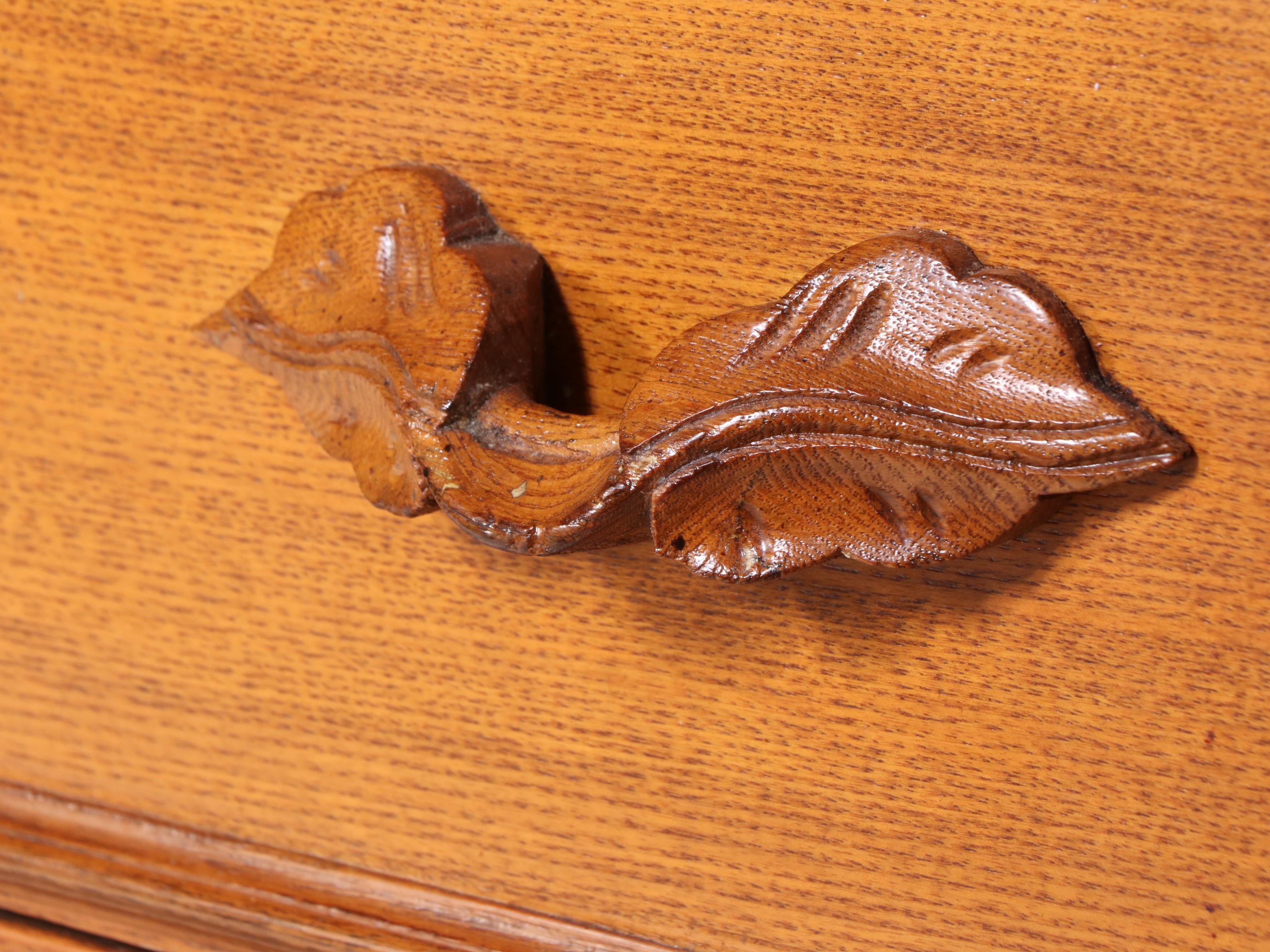 Victorian Oak Three-Drawer Chest, Late 19th Century