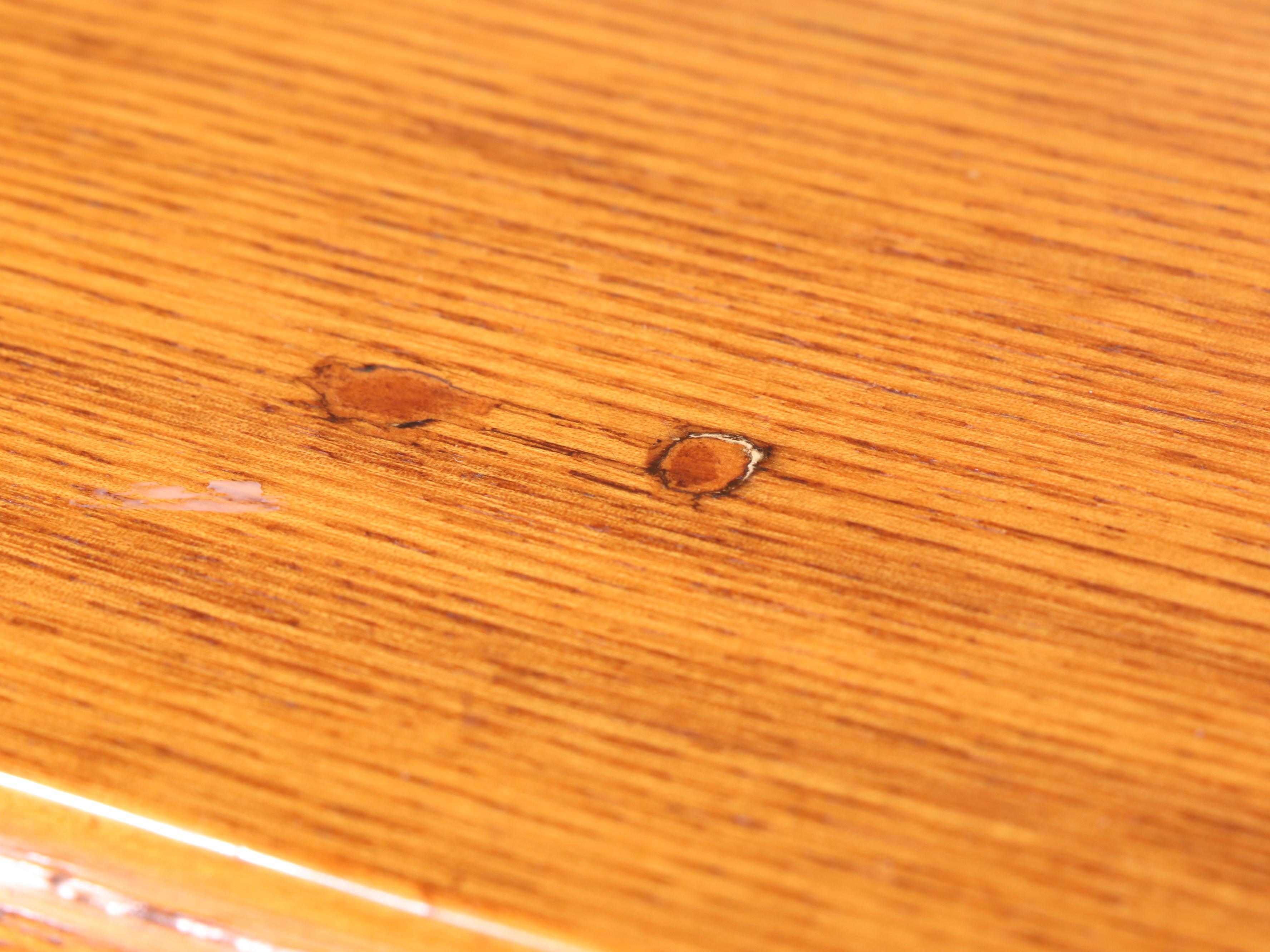 Victorian Oak Three-Drawer Chest, Late 19th Century