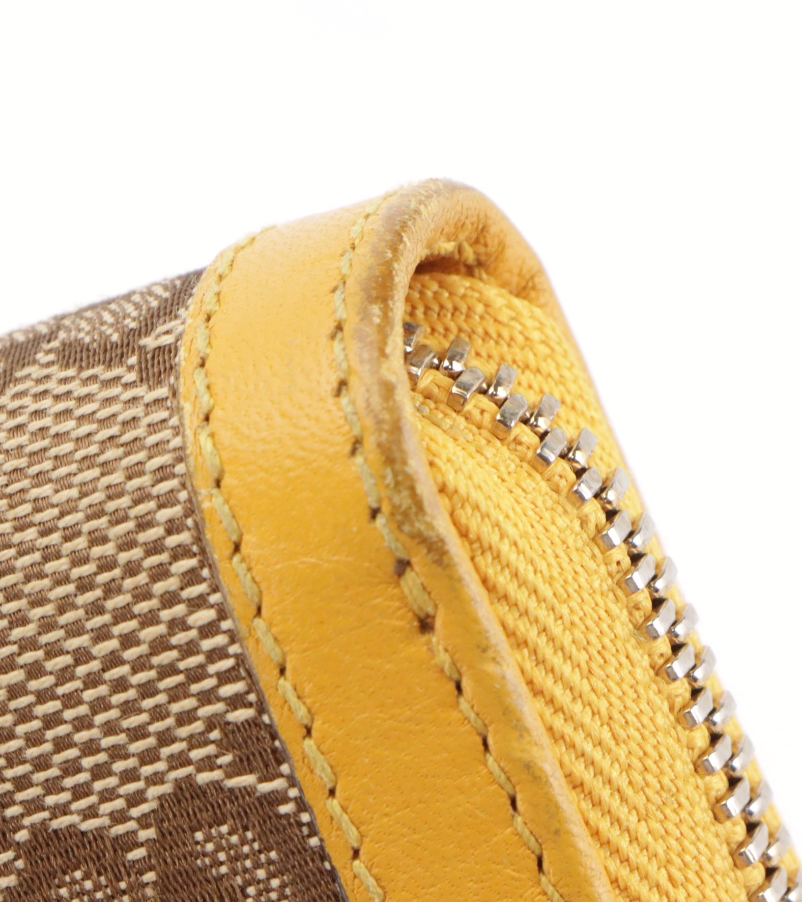 Gucci Bamboo Tassel Zip Around Wallet in GG Canvas with Leather Trim and Box