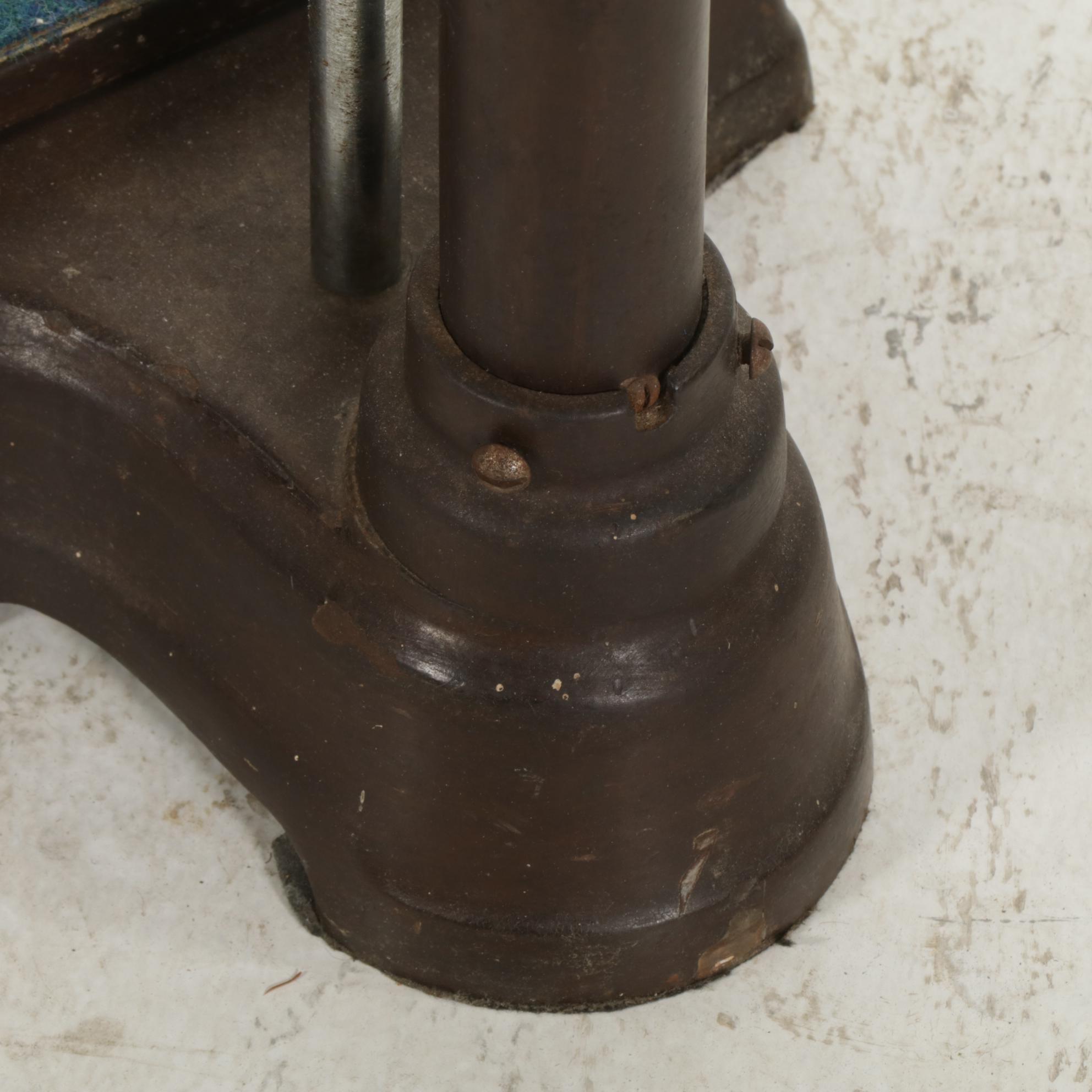 Fairbanks Scale Doctor's Office Upright Scale, Mid 20th Century