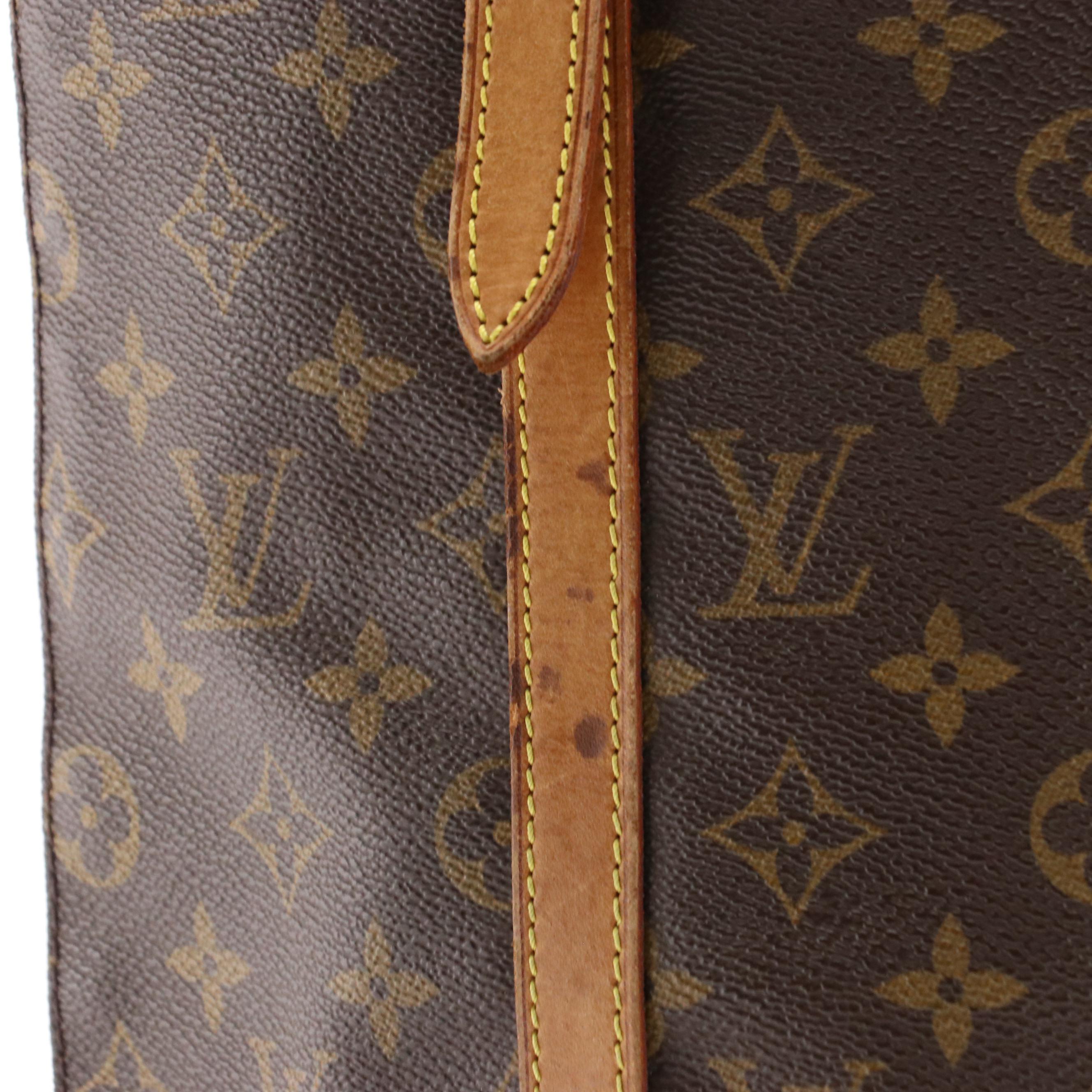 Louis Vuitton Marais GM Bucket Bag in Monogram Canvas and Vachetta Leather Trim