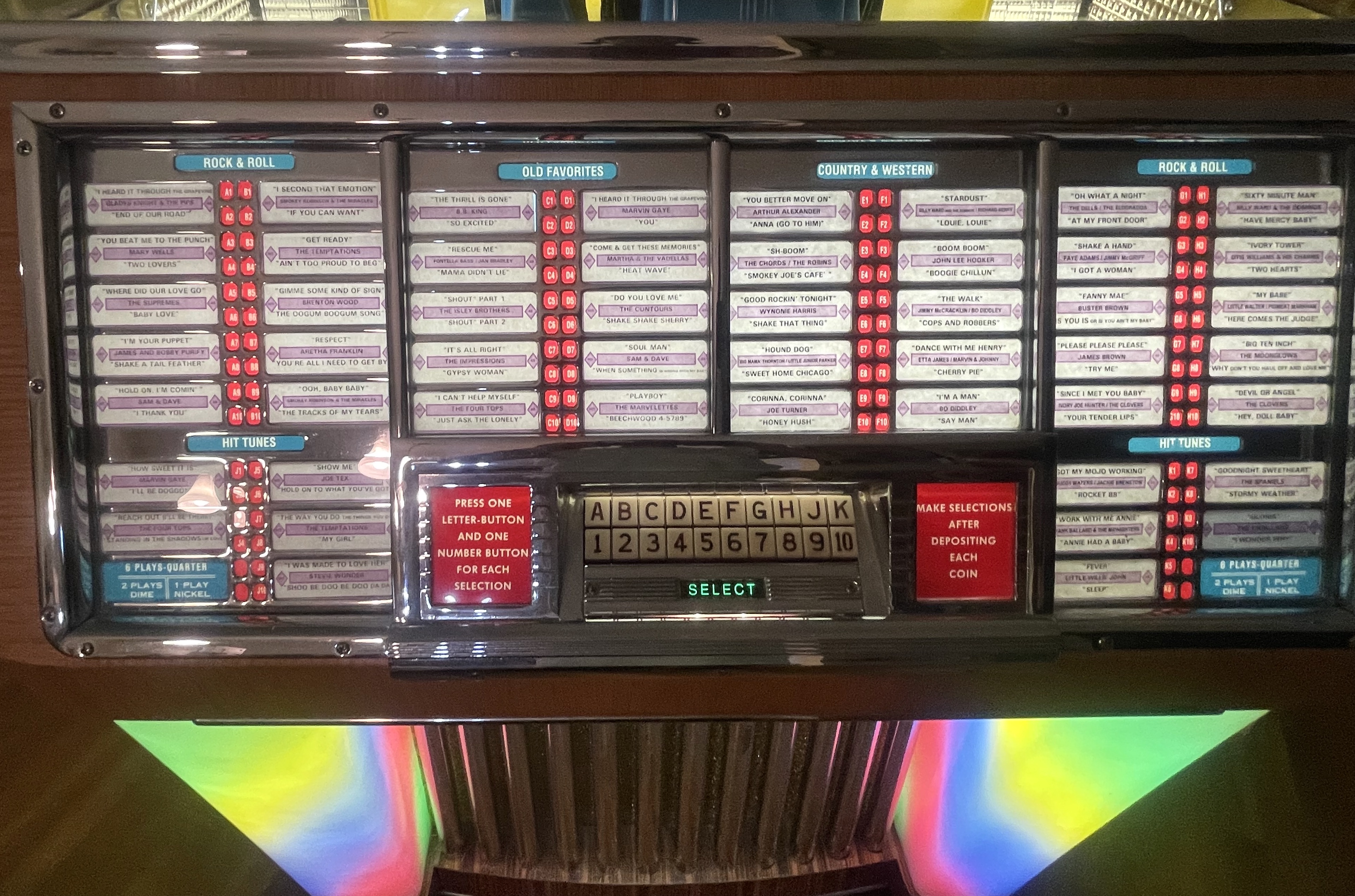 Seeburg Select-O-Matic Jukebox with 100 A-Side Oldies Songs, 1952