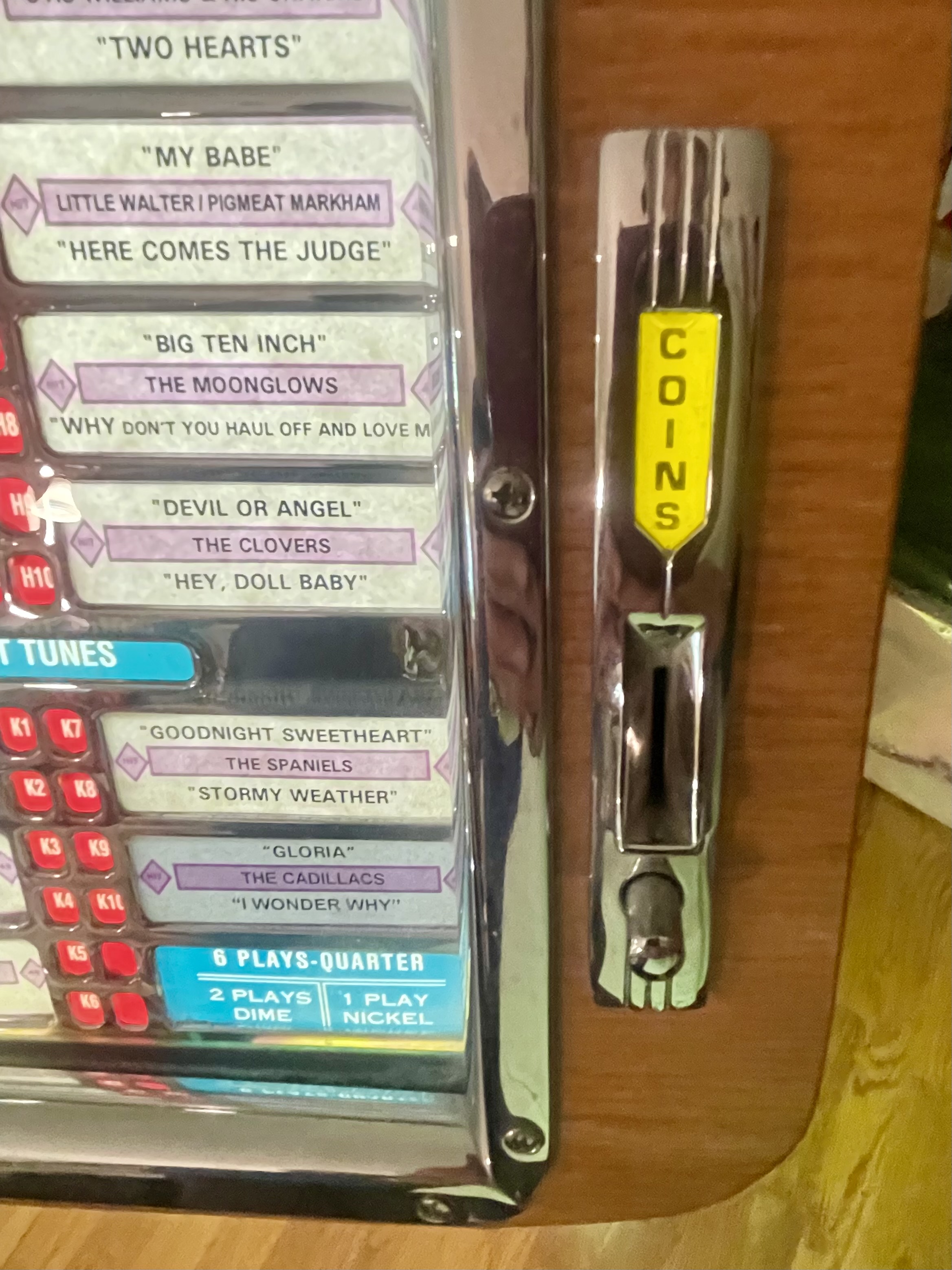 Seeburg Select-O-Matic Jukebox with 100 A-Side Oldies Songs, 1952