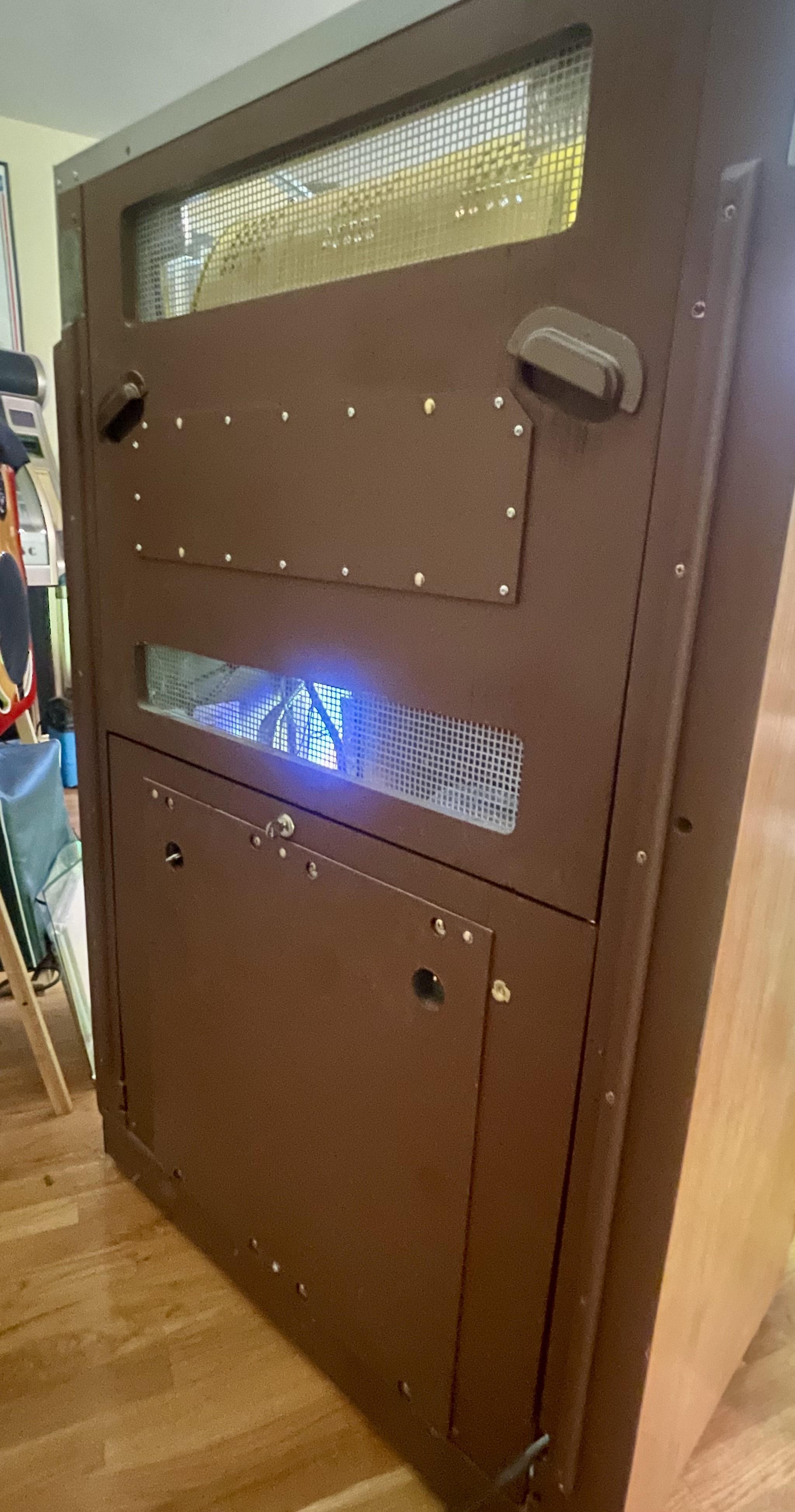 Seeburg Select-O-Matic Jukebox with 100 A-Side Oldies Songs, 1952