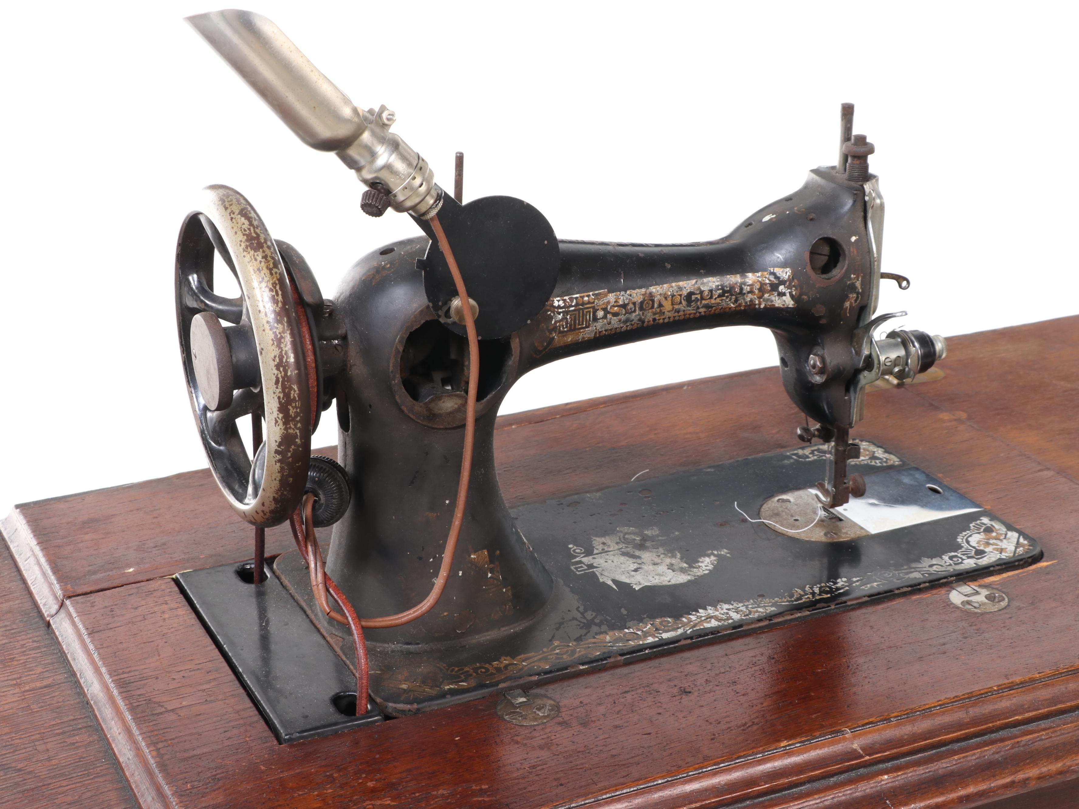 Singer Antique Sewing Machine with Treadle Table, Circa 1906