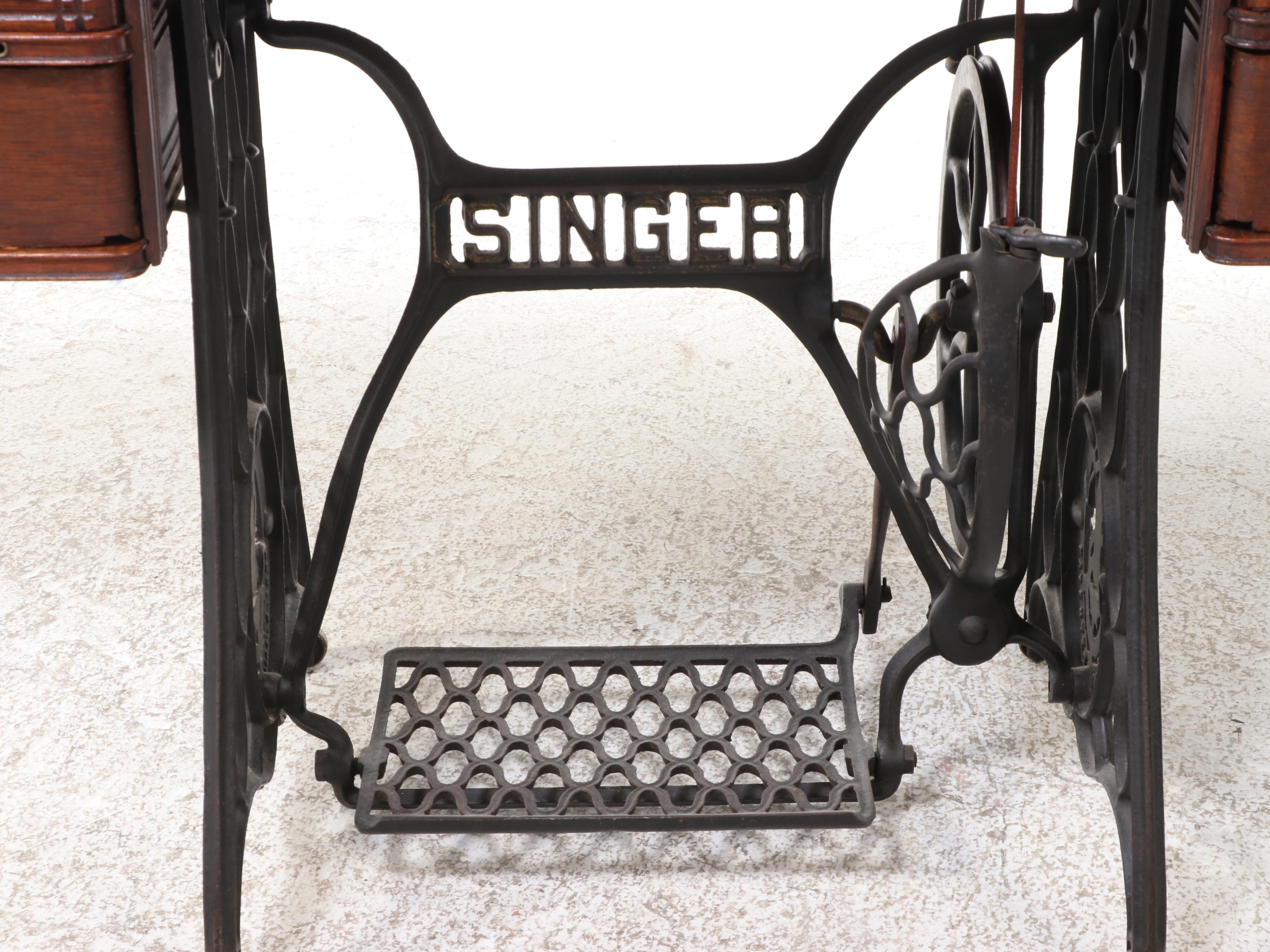 Singer Antique Sewing Machine with Treadle Table, Circa 1906