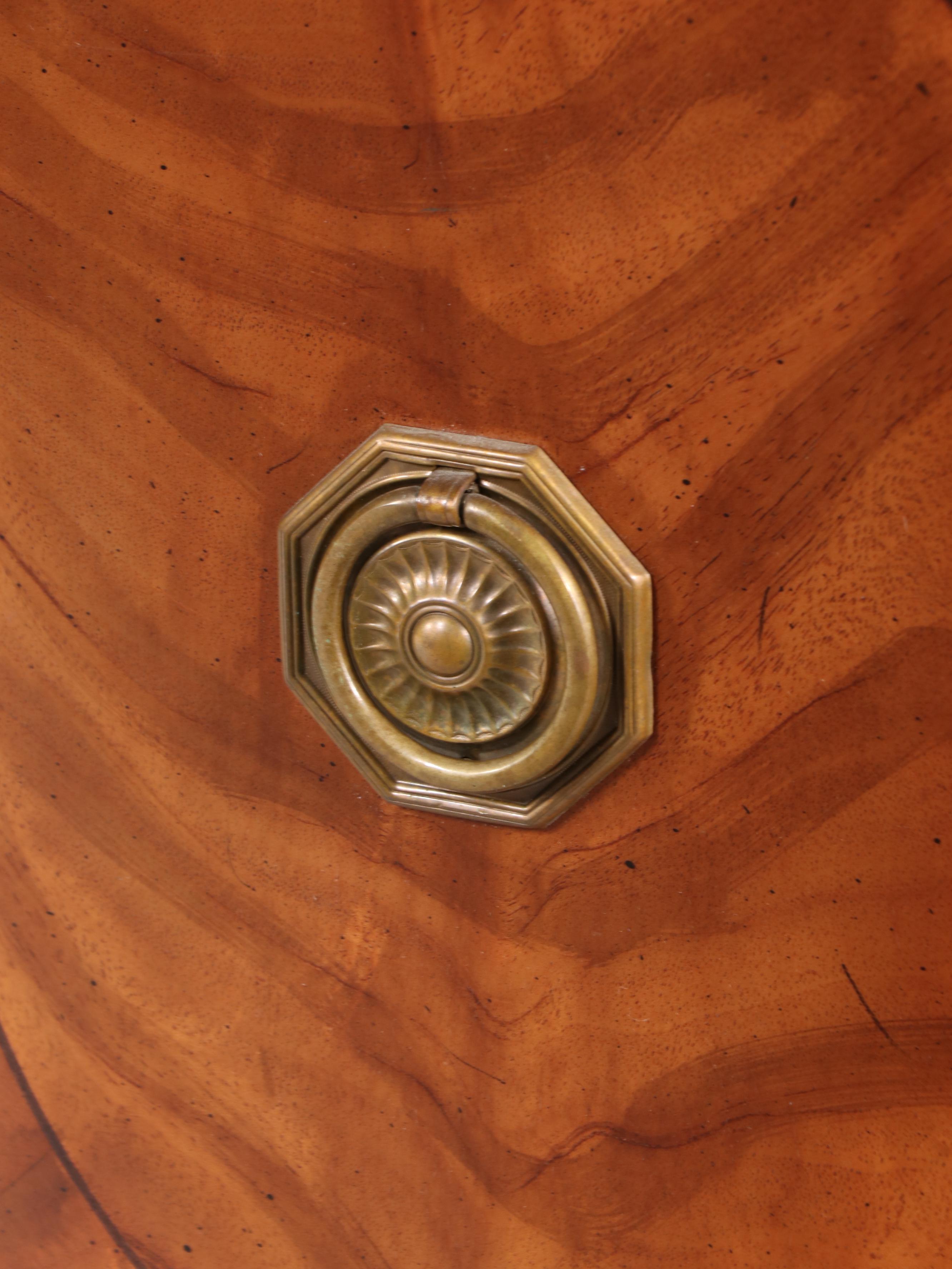 Federal Style Flame Mahogany Bowfront Server, Late 20th Century