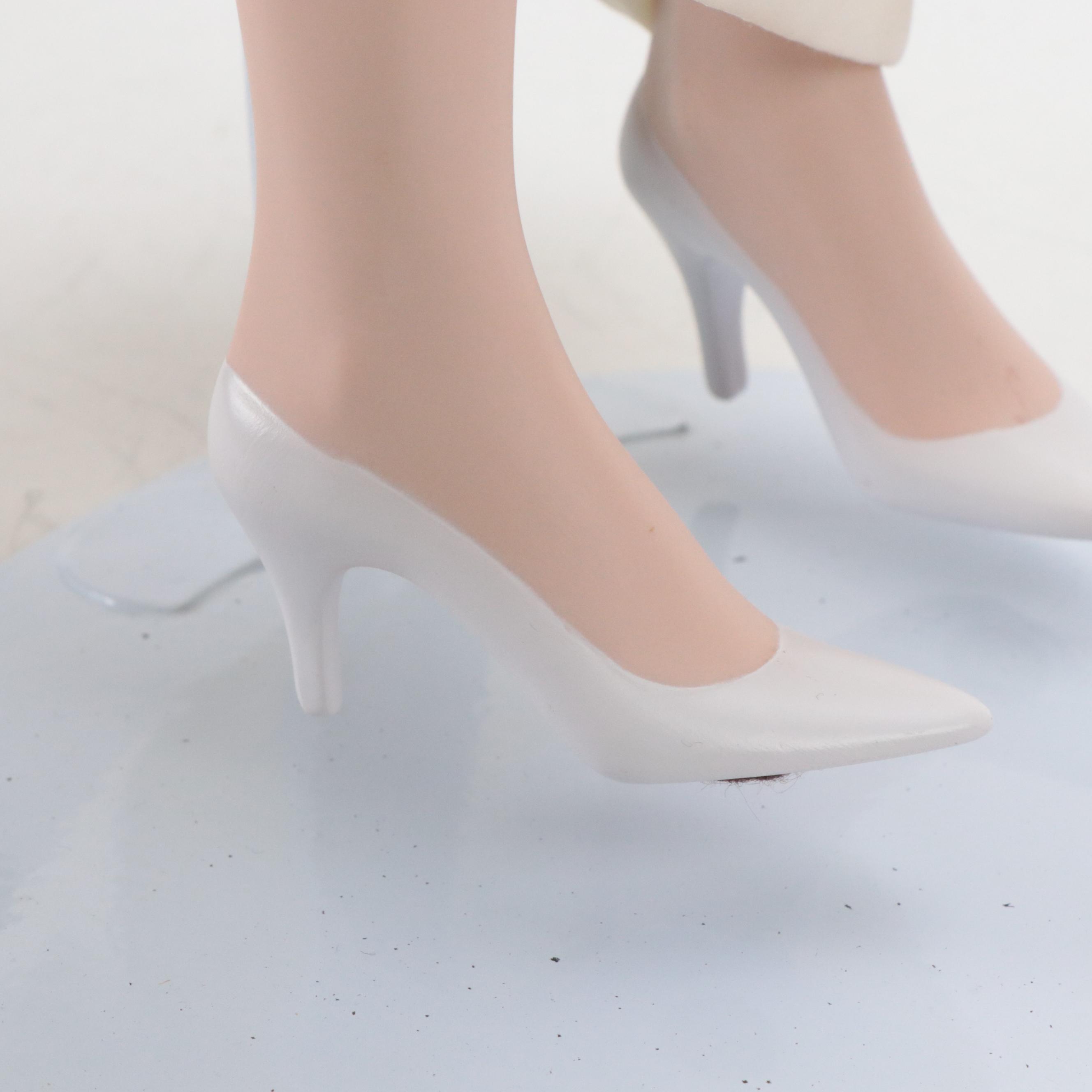 The Danbury Mint First Ladies "Jacqueline Kennedy" Porcelain Collector Doll