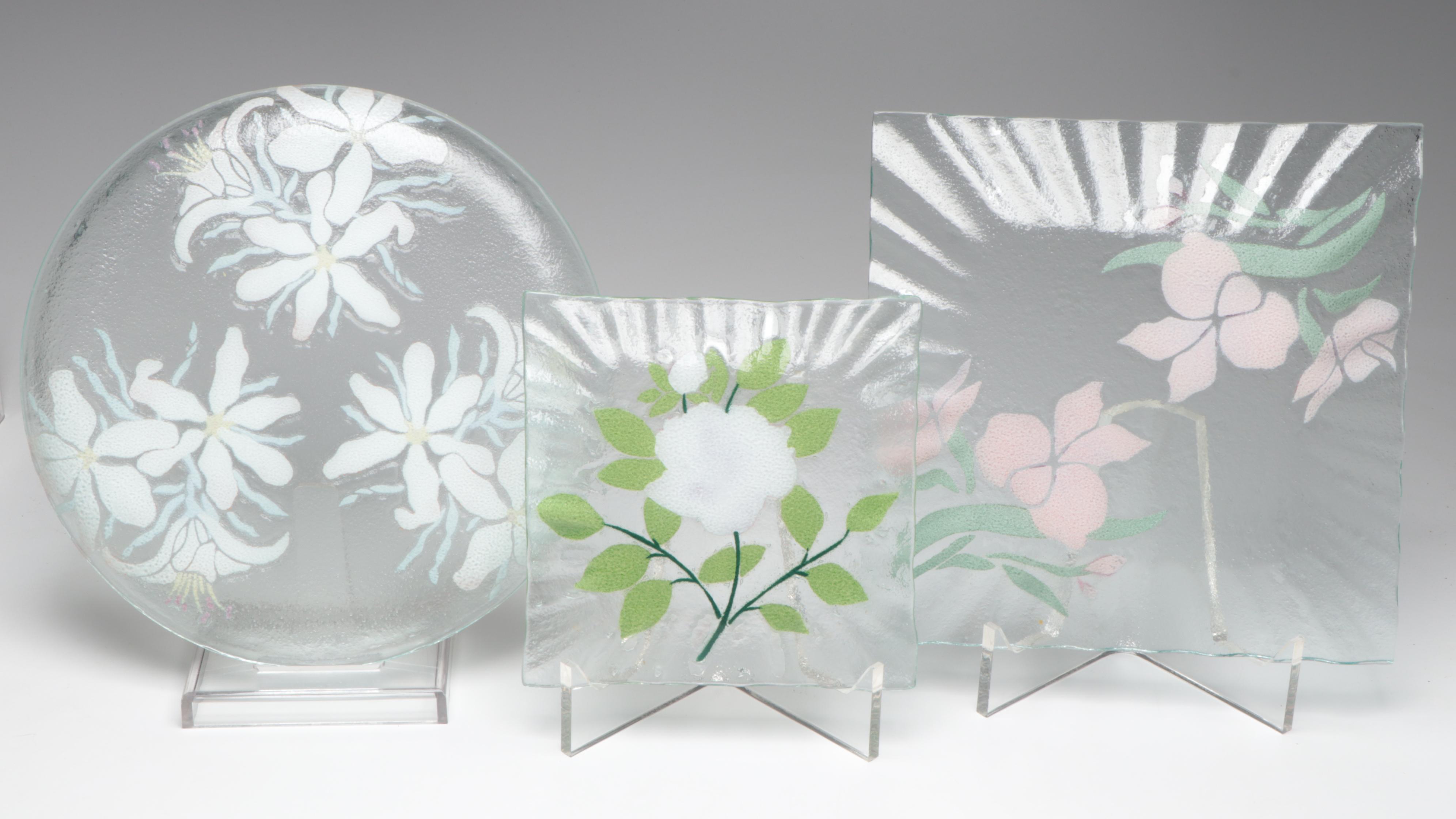 Sydenstricker Fused Glass Floral Plates and Trays, Late 20th/Early 21st Century