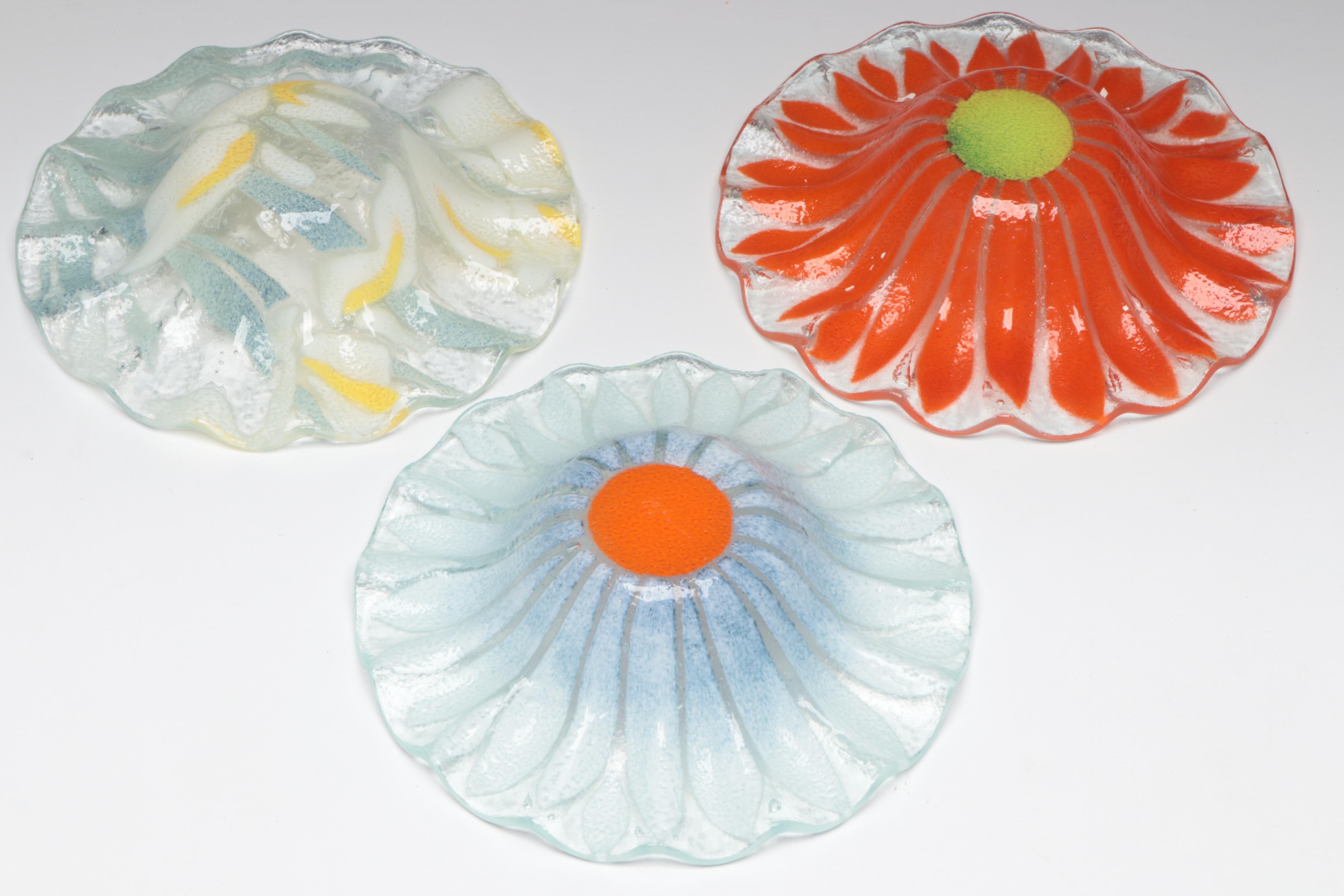 Sydenstricker Fused Glass Floral Plates and Trays, Late 20th/Early 21st Century