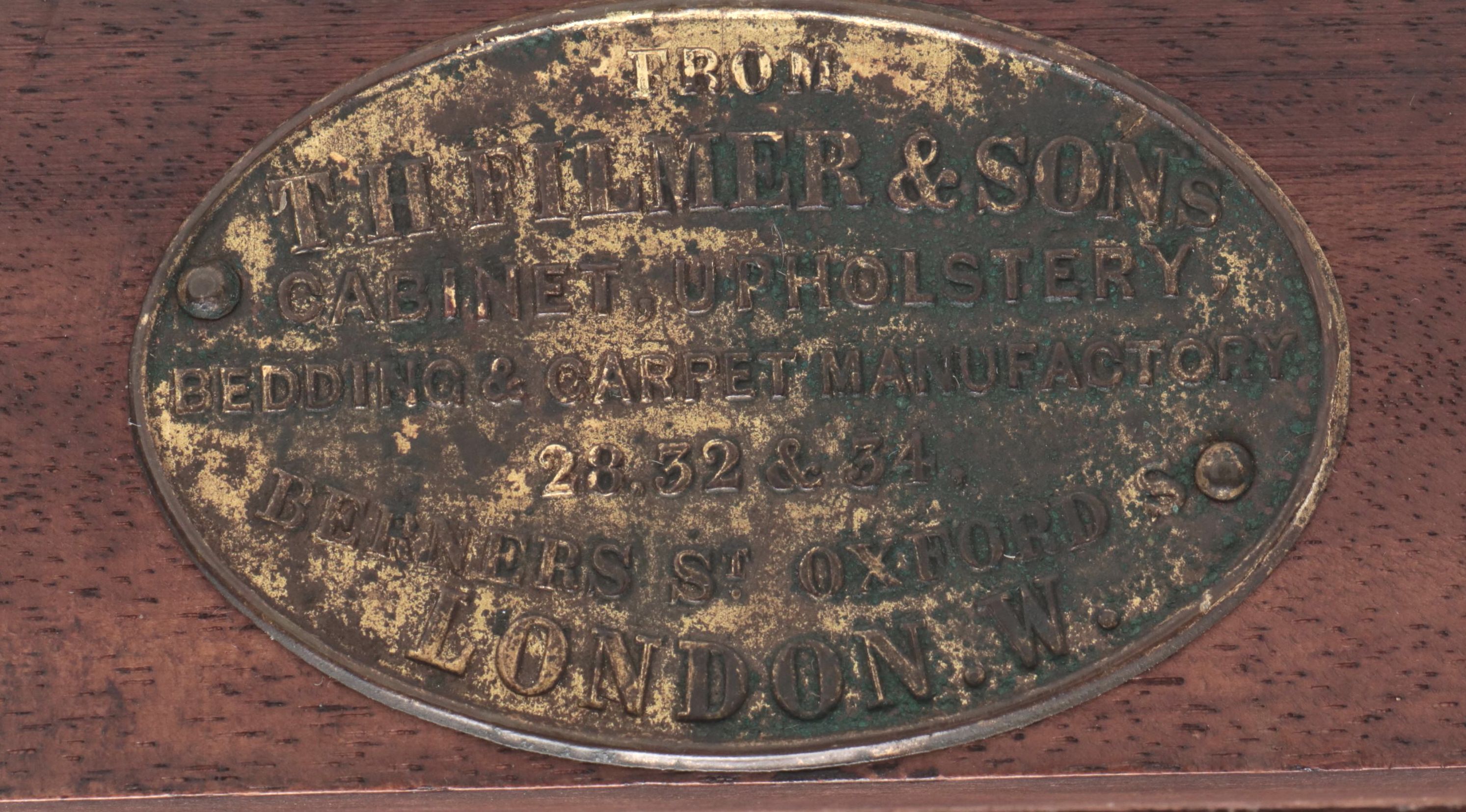 T.H. Filmer & Sons Mid-Victorian Mahogany Shaving Mirror, circa 1870