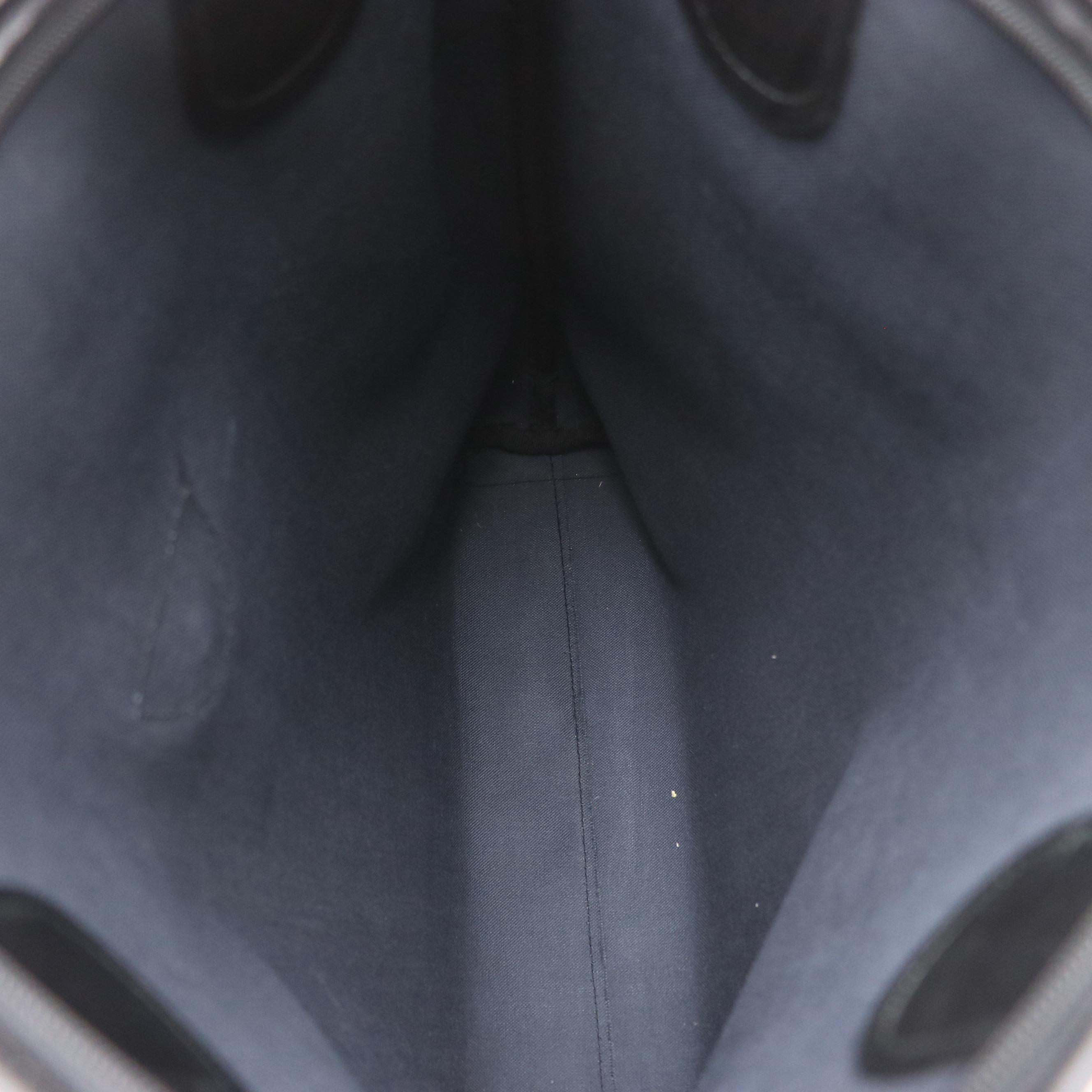 Gucci Web Strap Shoulder Tote in Black GG Supreme Canvas and Leather Trim