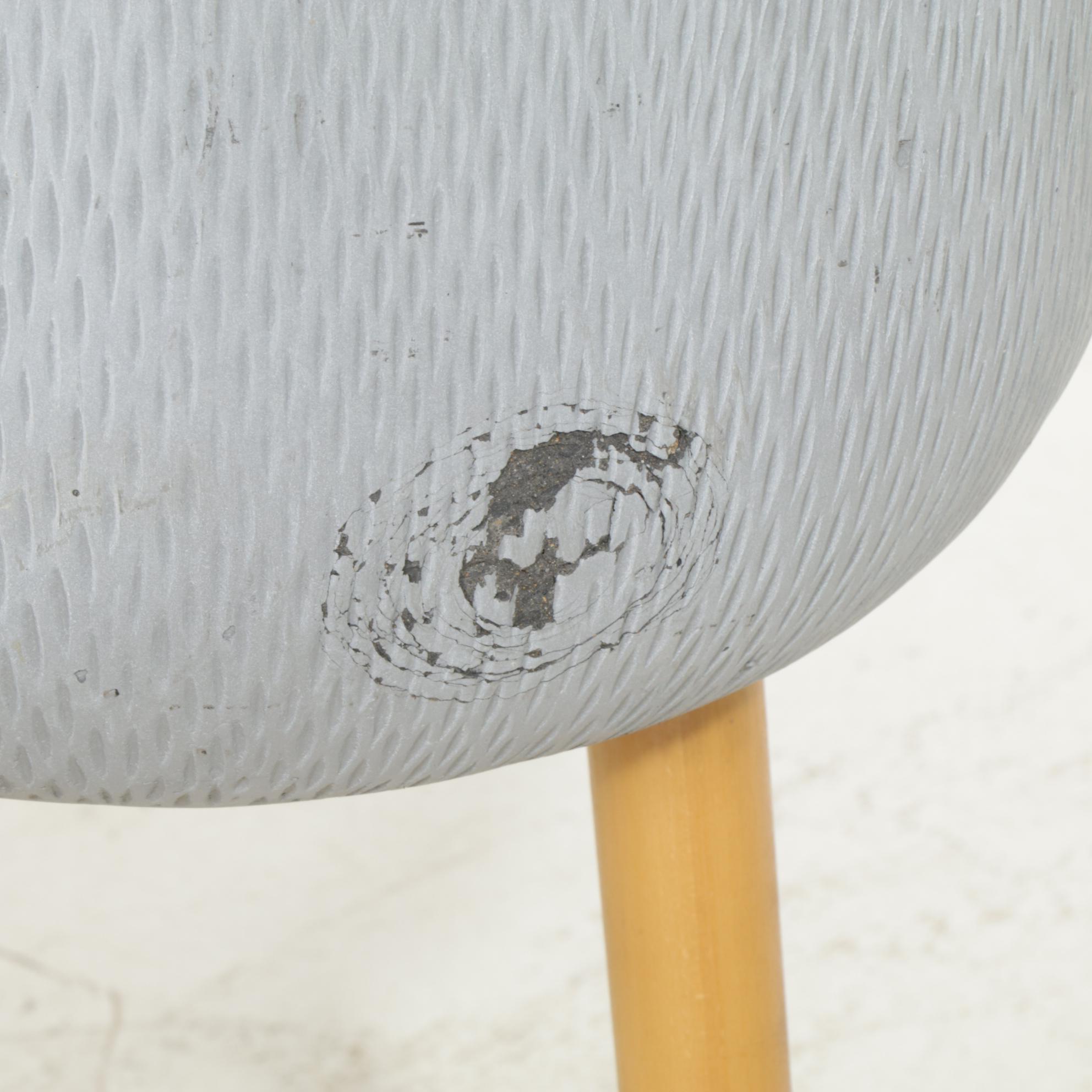 Fibre Clay Pottery Cast Planter with Wood Legs