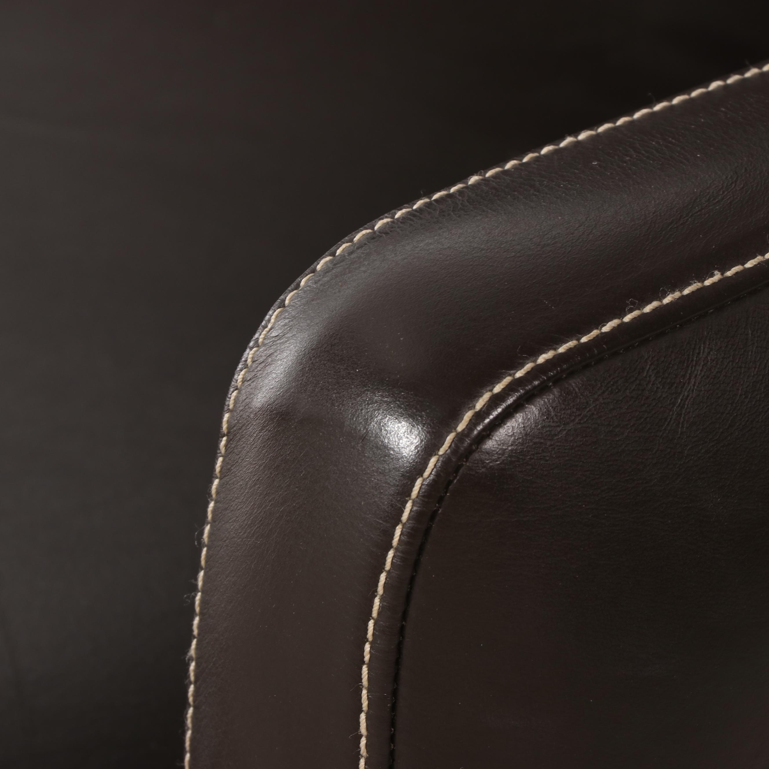 Stanley Furniture Neoclassical Style Dining Table and Six Chairs