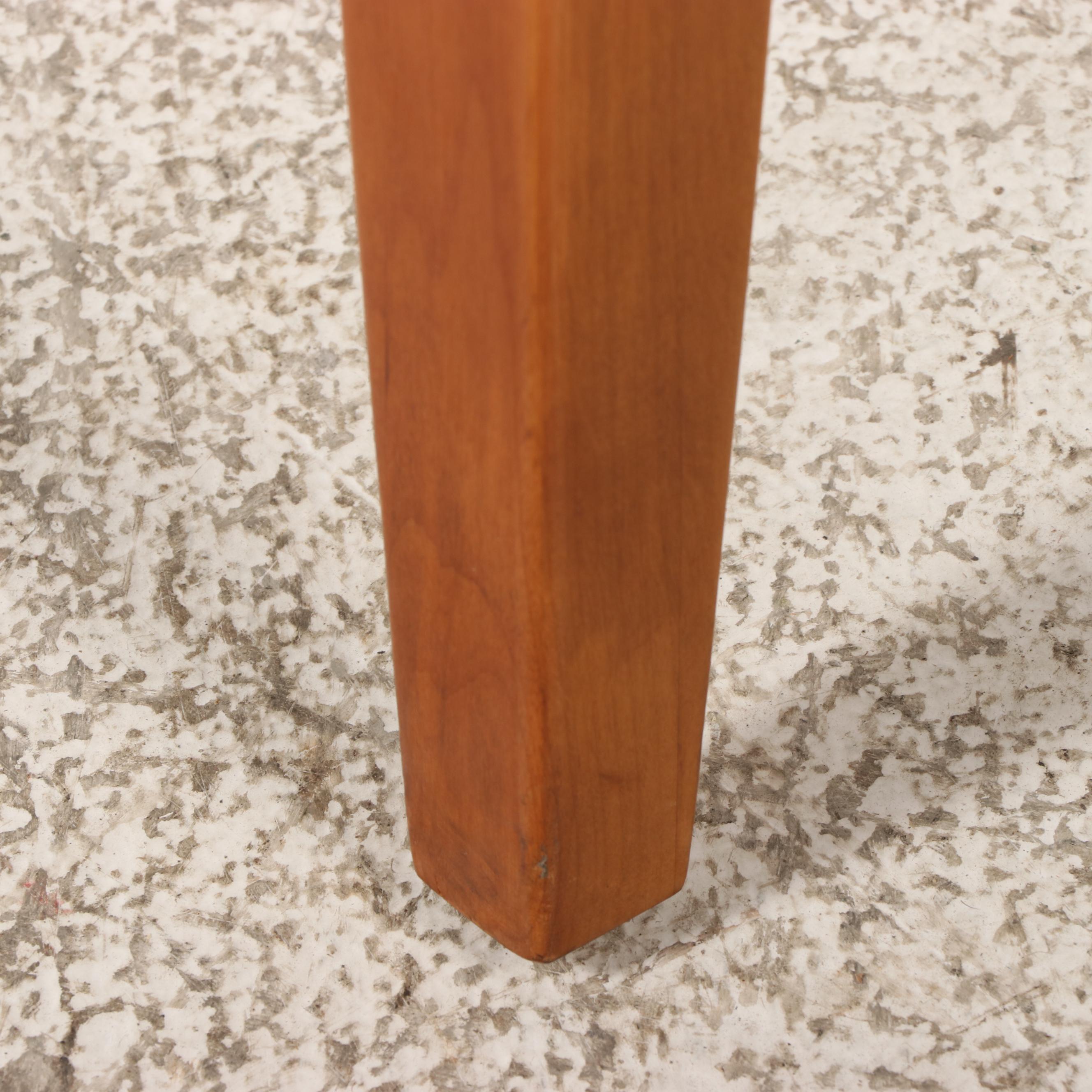 Stanley Furniture Neoclassical Style Dining Table and Six Chairs