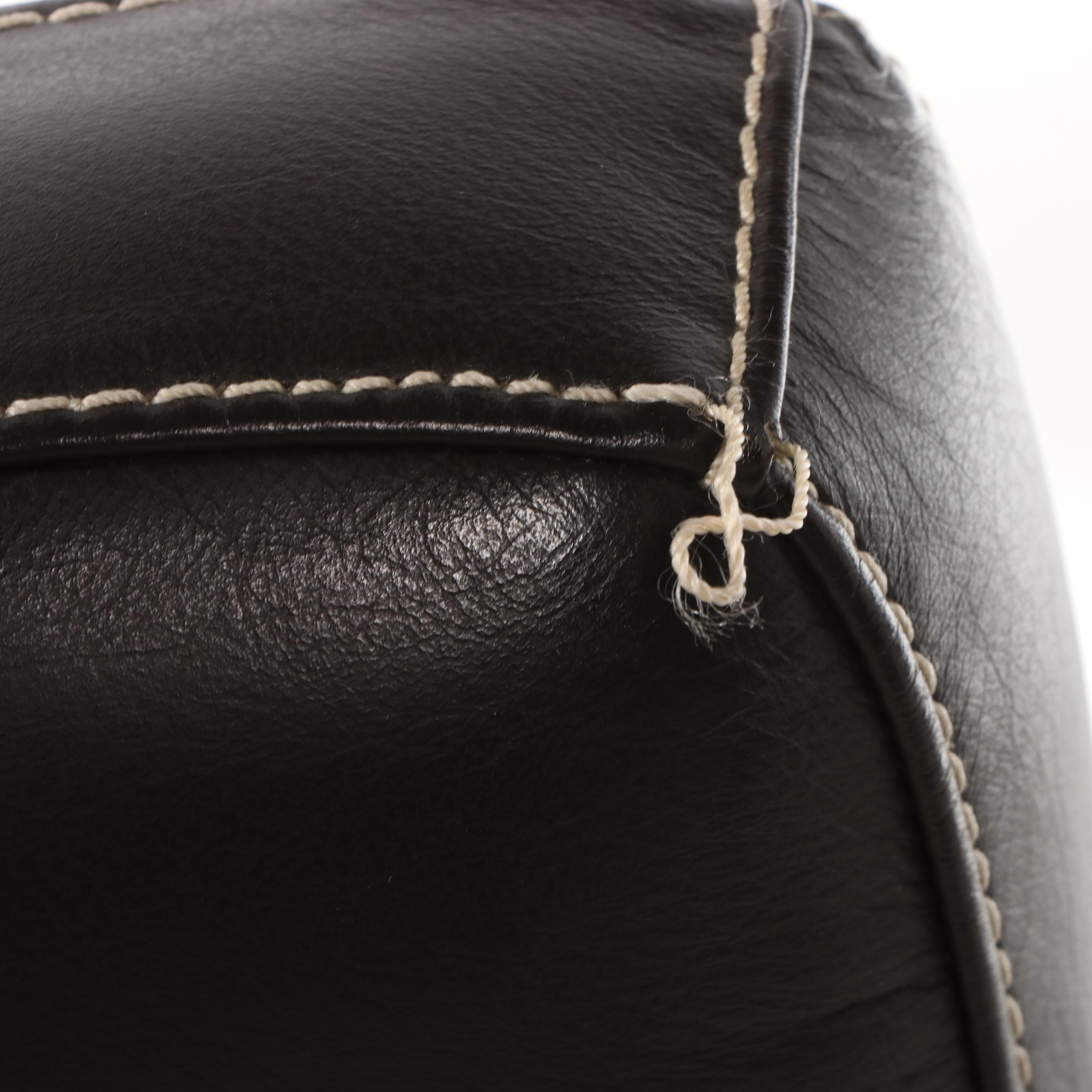 Stanley Furniture Neoclassical Style Dining Table and Six Chairs