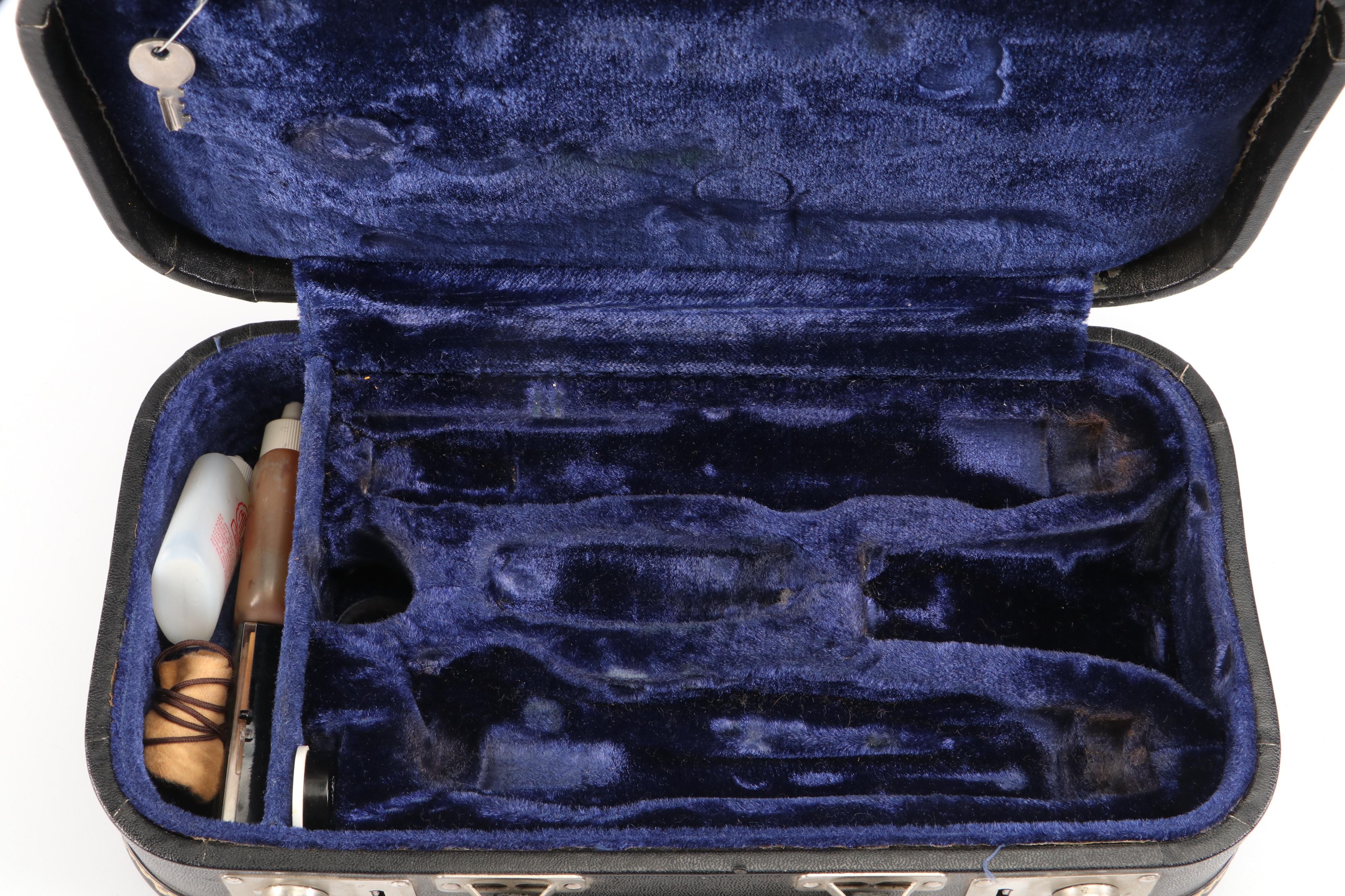 Evette Grenadilla Wood Clarinet With Faux Leather Hardside Case, Music Book