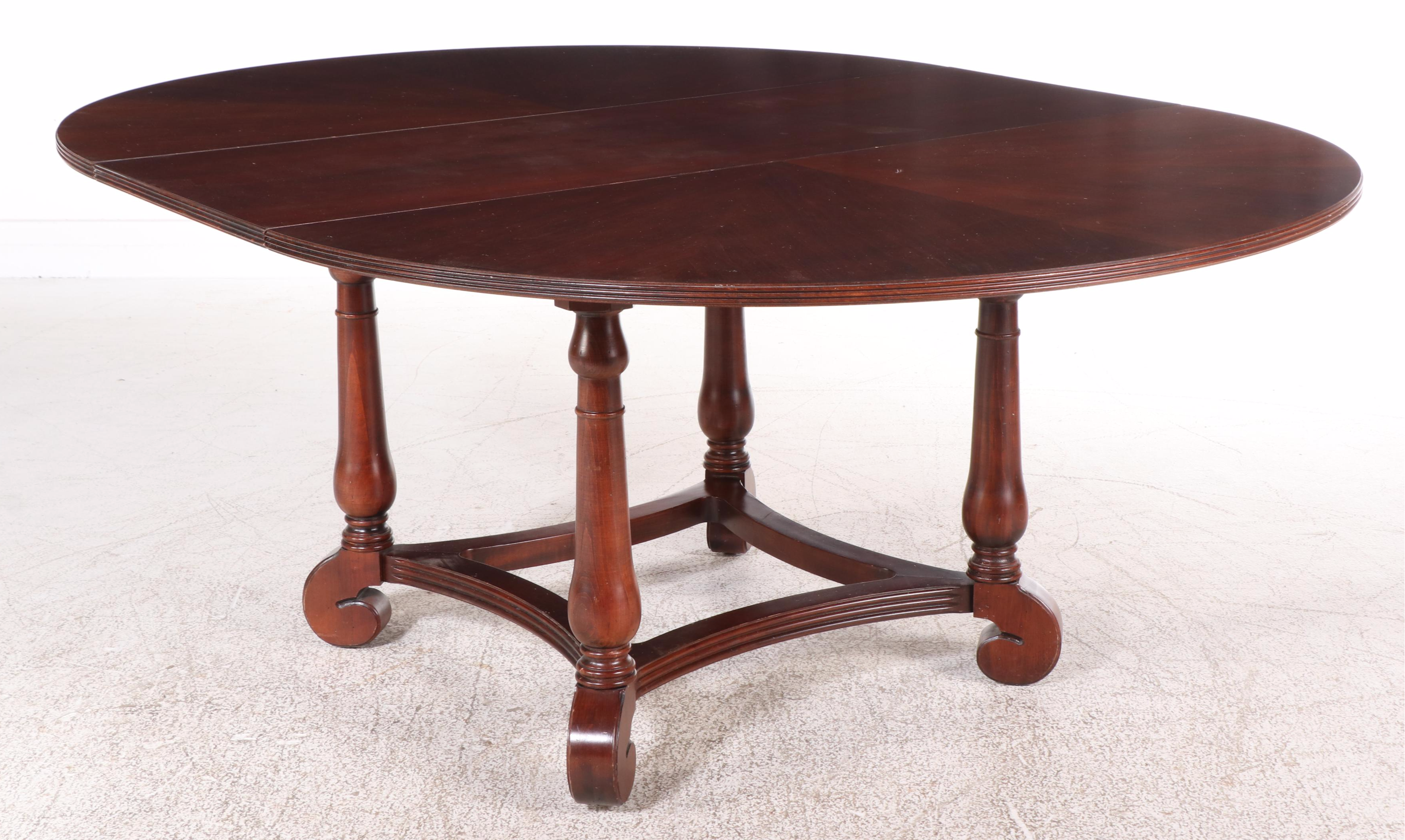 Ethan Allen Wooden Extendable Dining Table, Late 20th Century