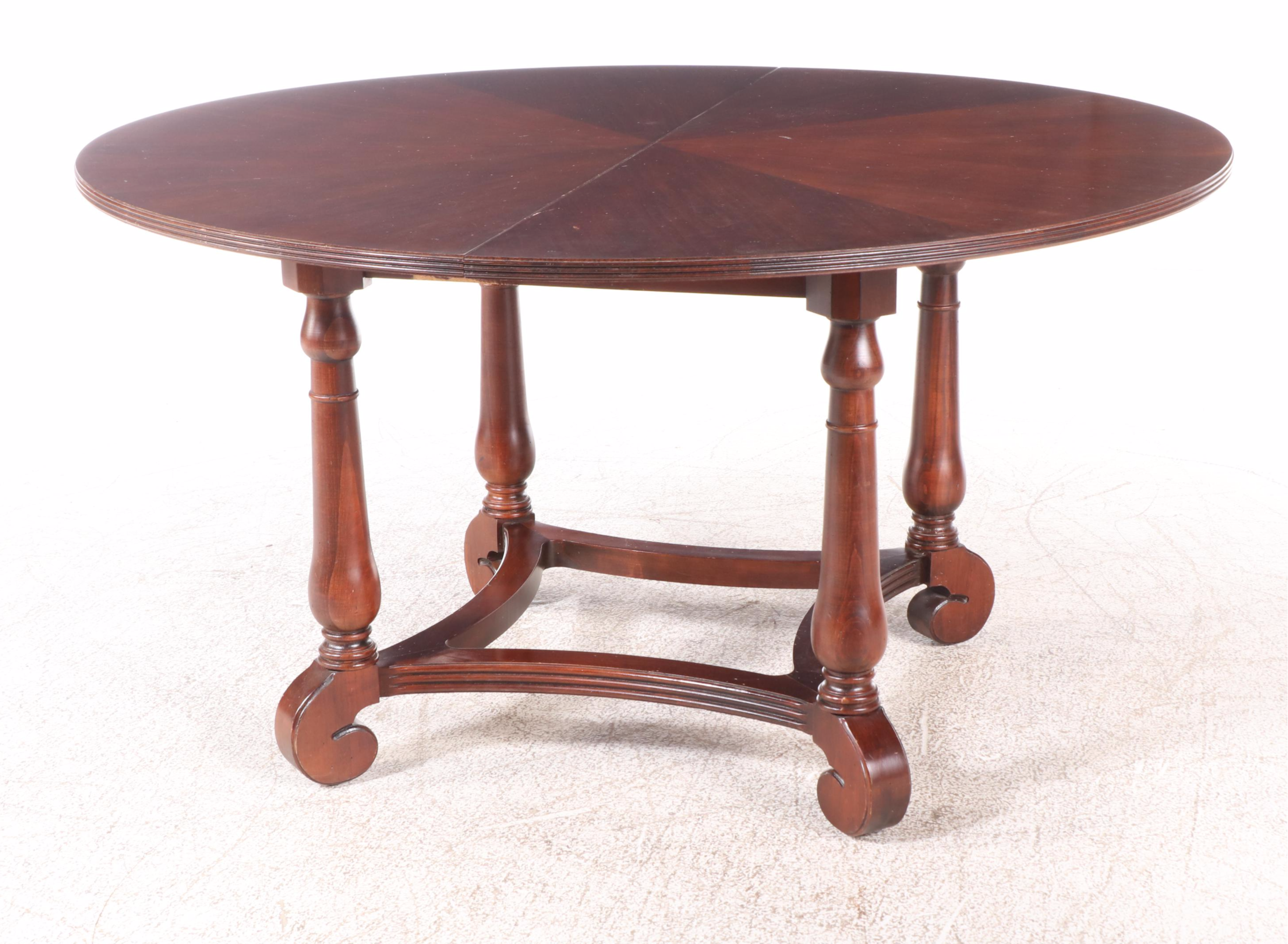 Ethan Allen Wooden Extendable Dining Table, Late 20th Century