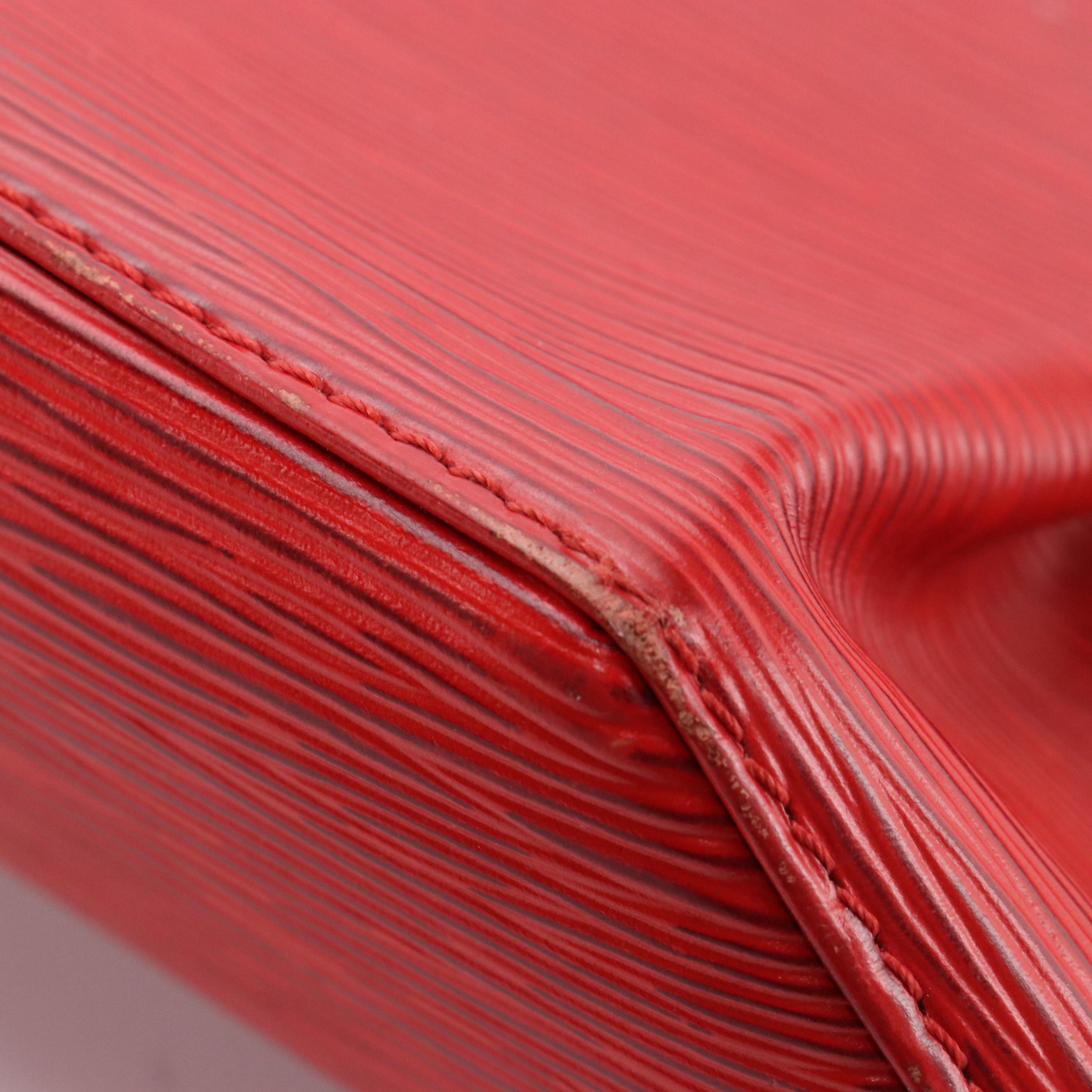 Louis Vuitton Sac d'Épaule PM in Castilian Red Epi and Smooth Leather