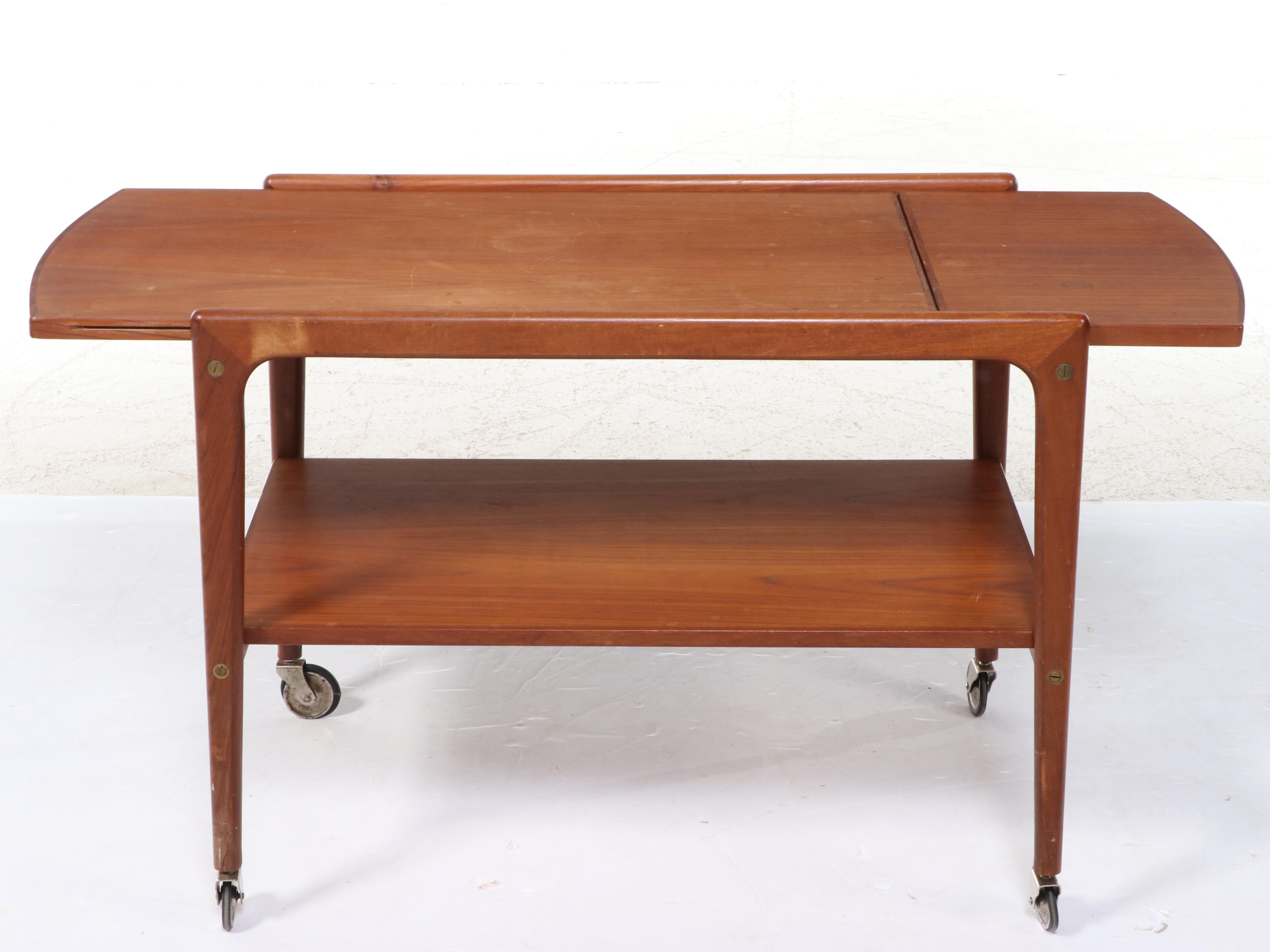 Danish Mid Century Modern Wooden Tray Table, Mid to Late 20th Century