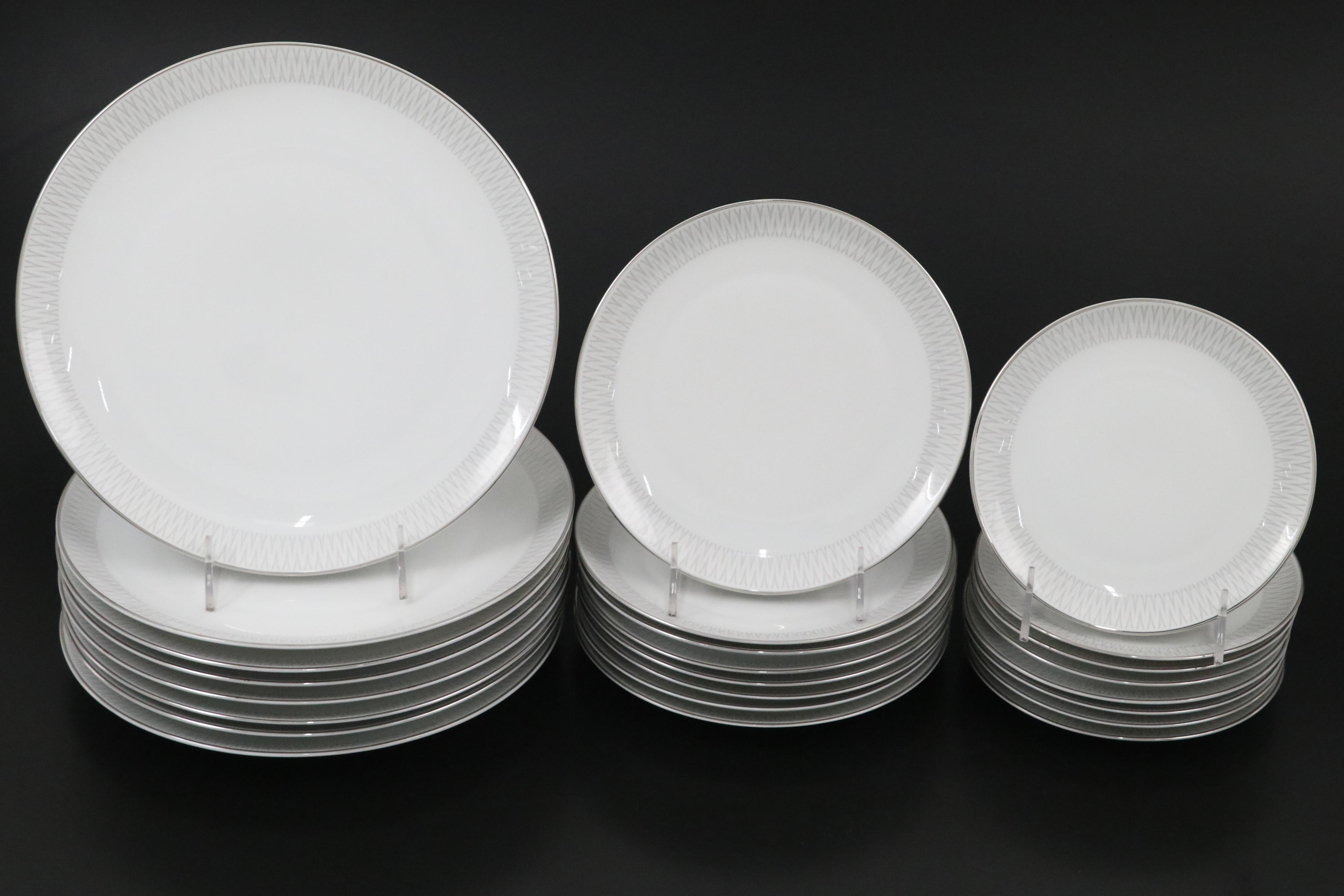 Heinrich "Monarch" Porcelain Dinnerware and Serveware with Platinum Rim