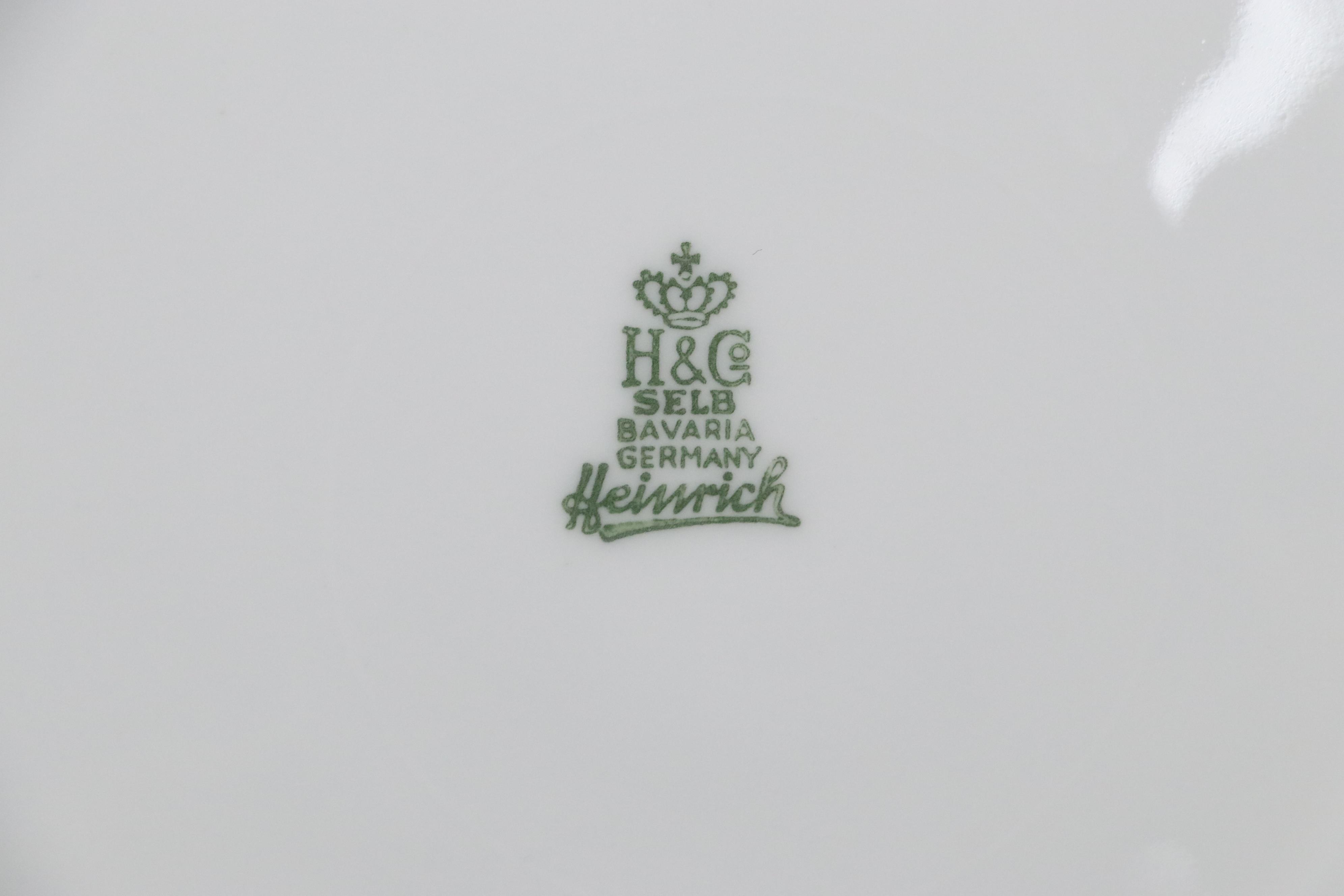 Heinrich "Monarch" Porcelain Dinnerware and Serveware with Platinum Rim