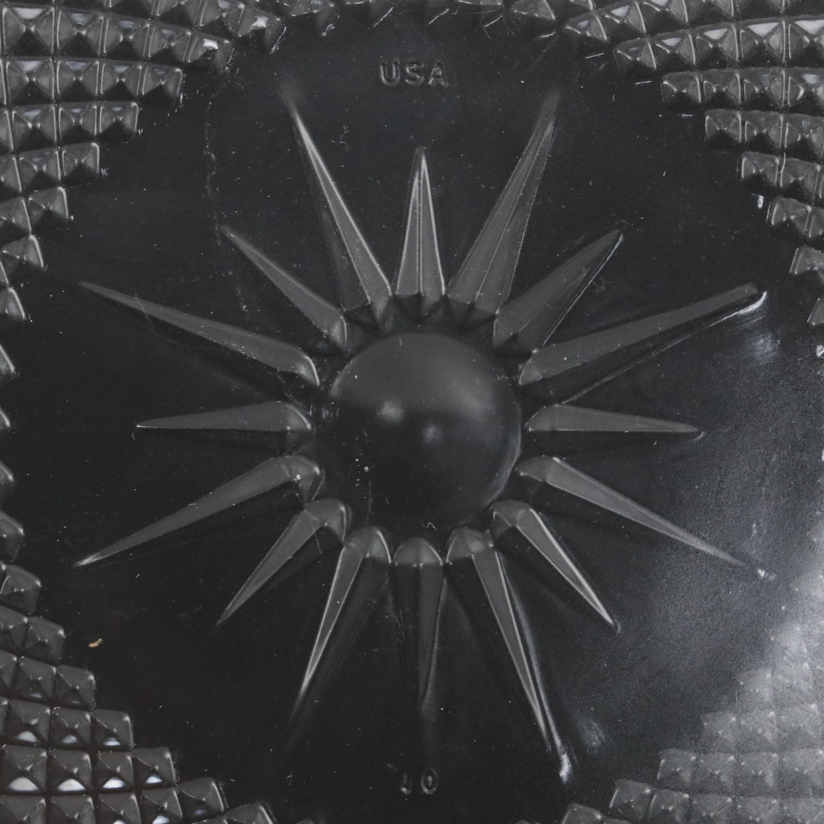 Godinger "Princess" Crystal Vase with Cristal D'Arques "Diamant" Dinner Plates