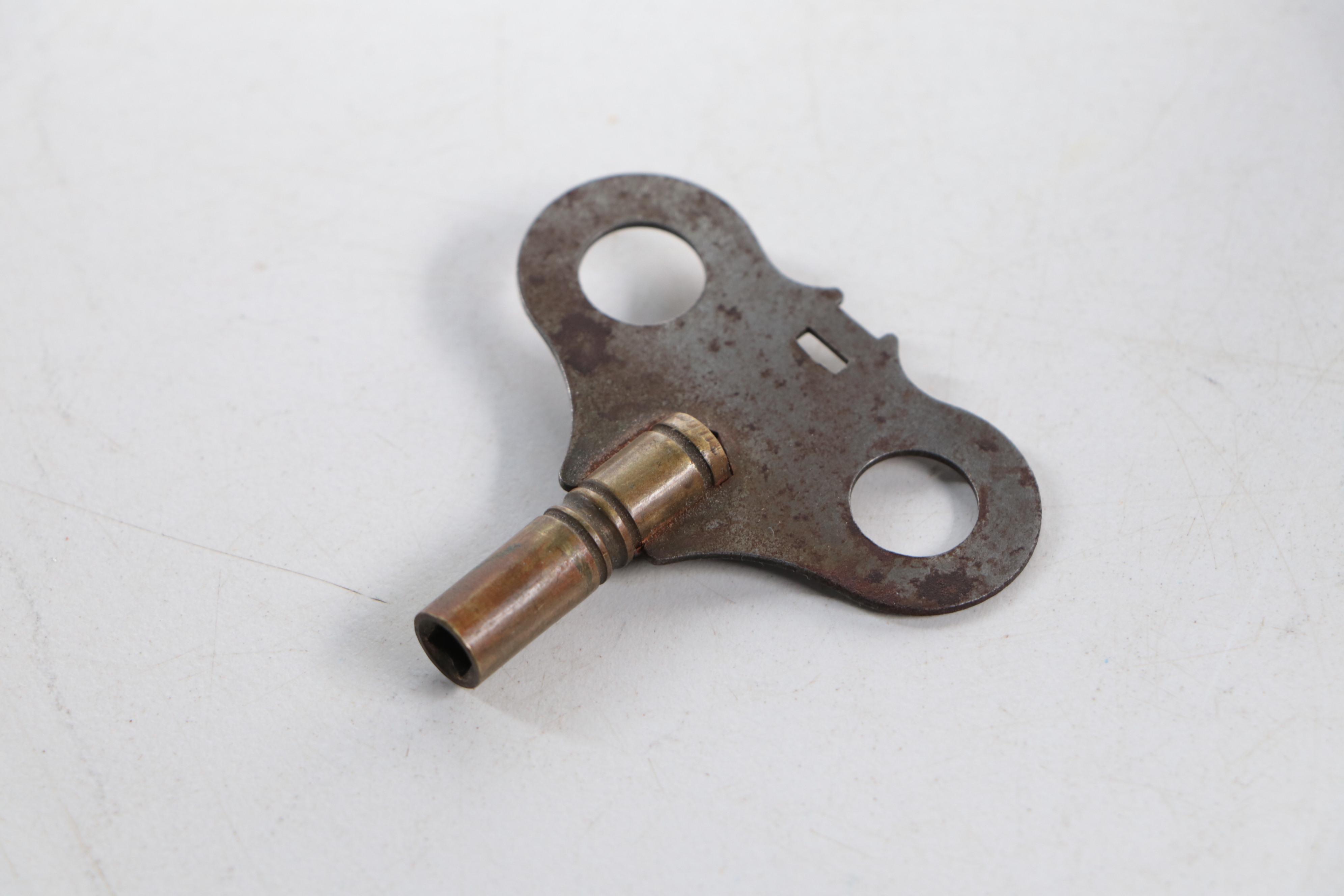 Seth Thomas Wooden and Reverse Painted Glass Banjo Clock, Early 20th Century