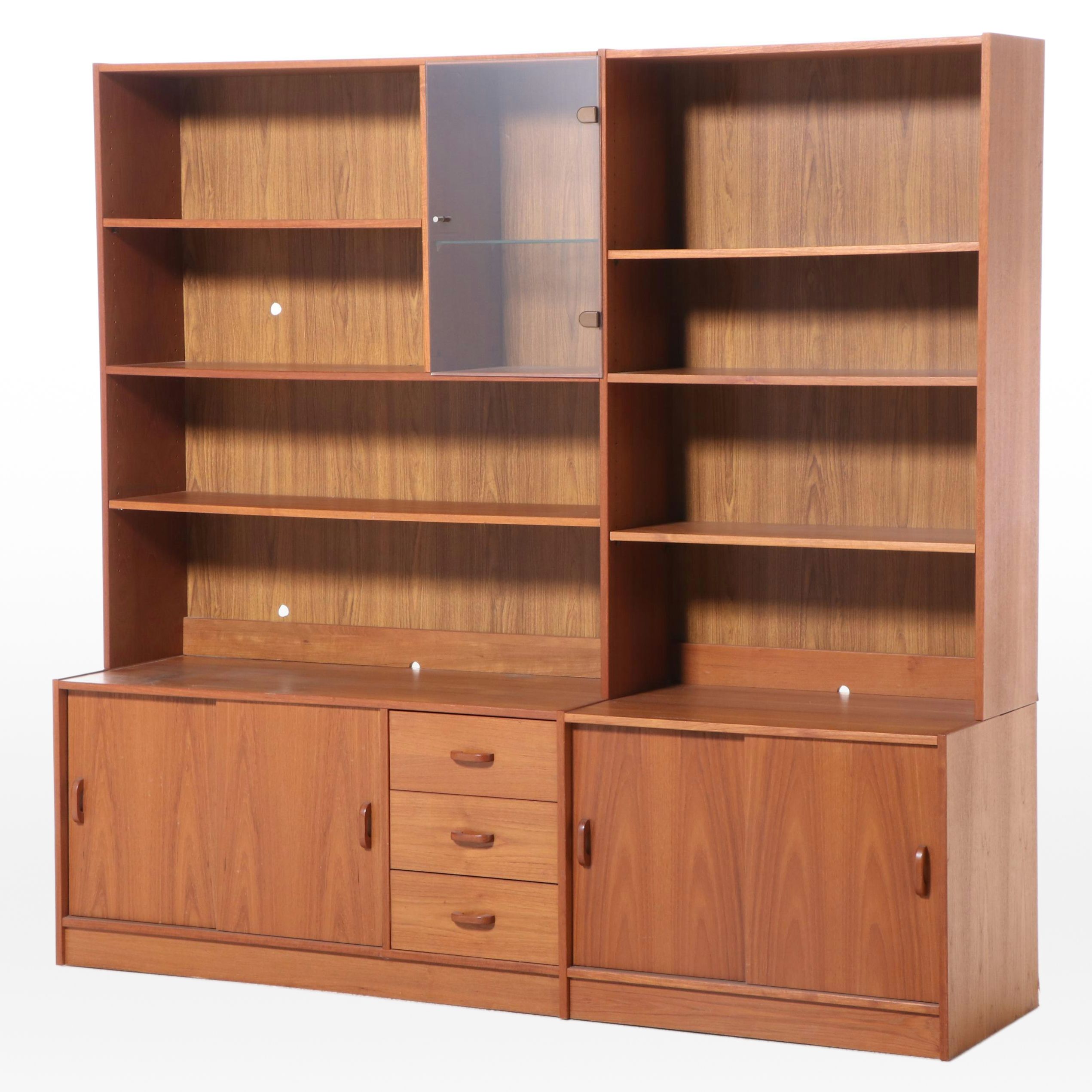 Danish Modern Teak Media Console with Hutch, Mid to Late 20th Century