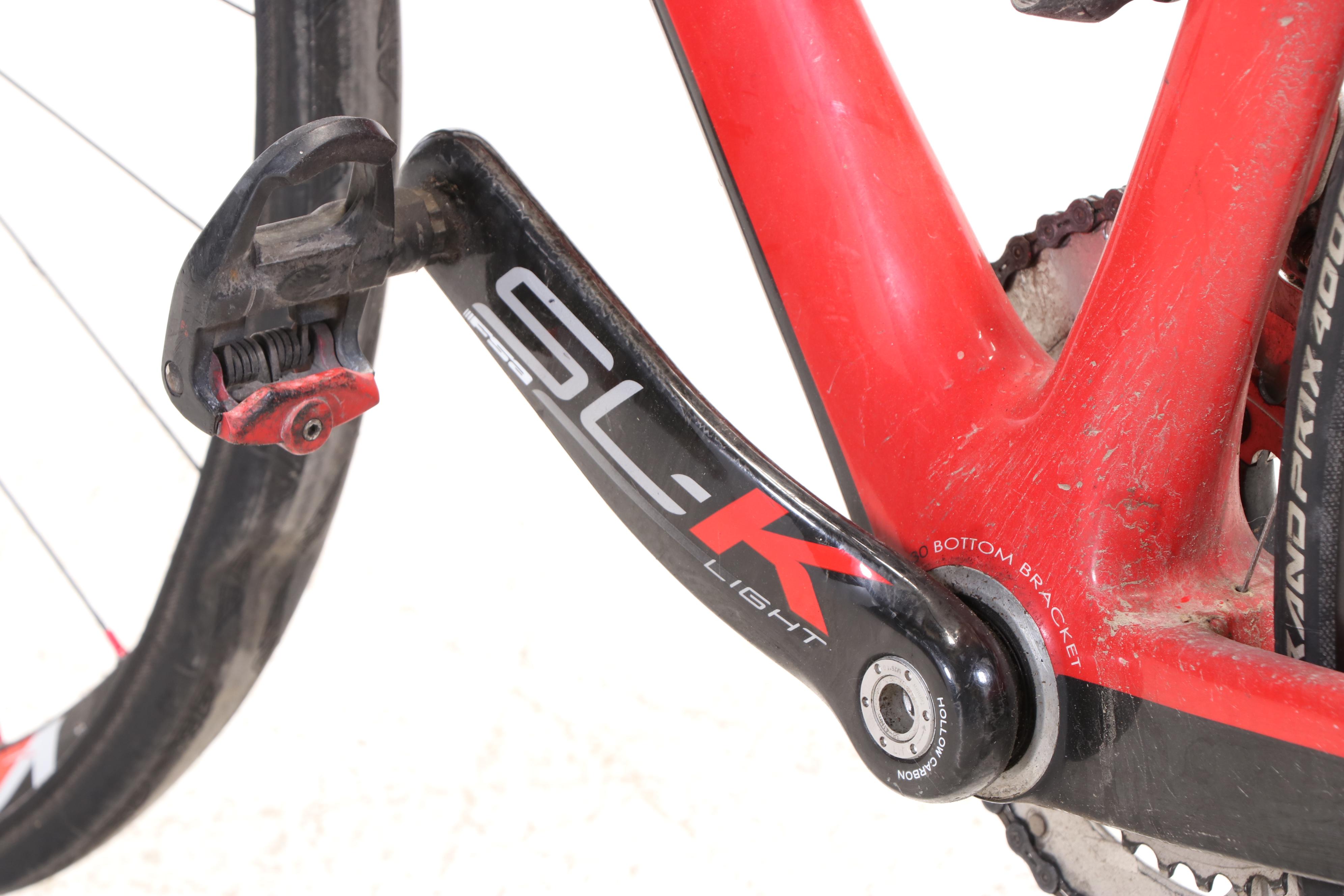 Volagi Liscio Road Bike with Disc Brakes and Cat Eye Strada Wireless Head Unit