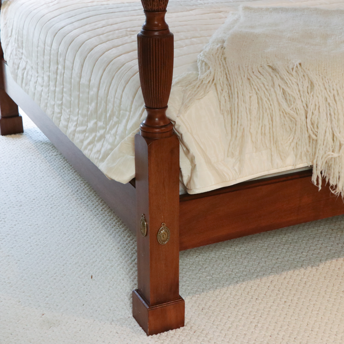 Henredon Natchez Collection Mahogany King Size Canopy Bed