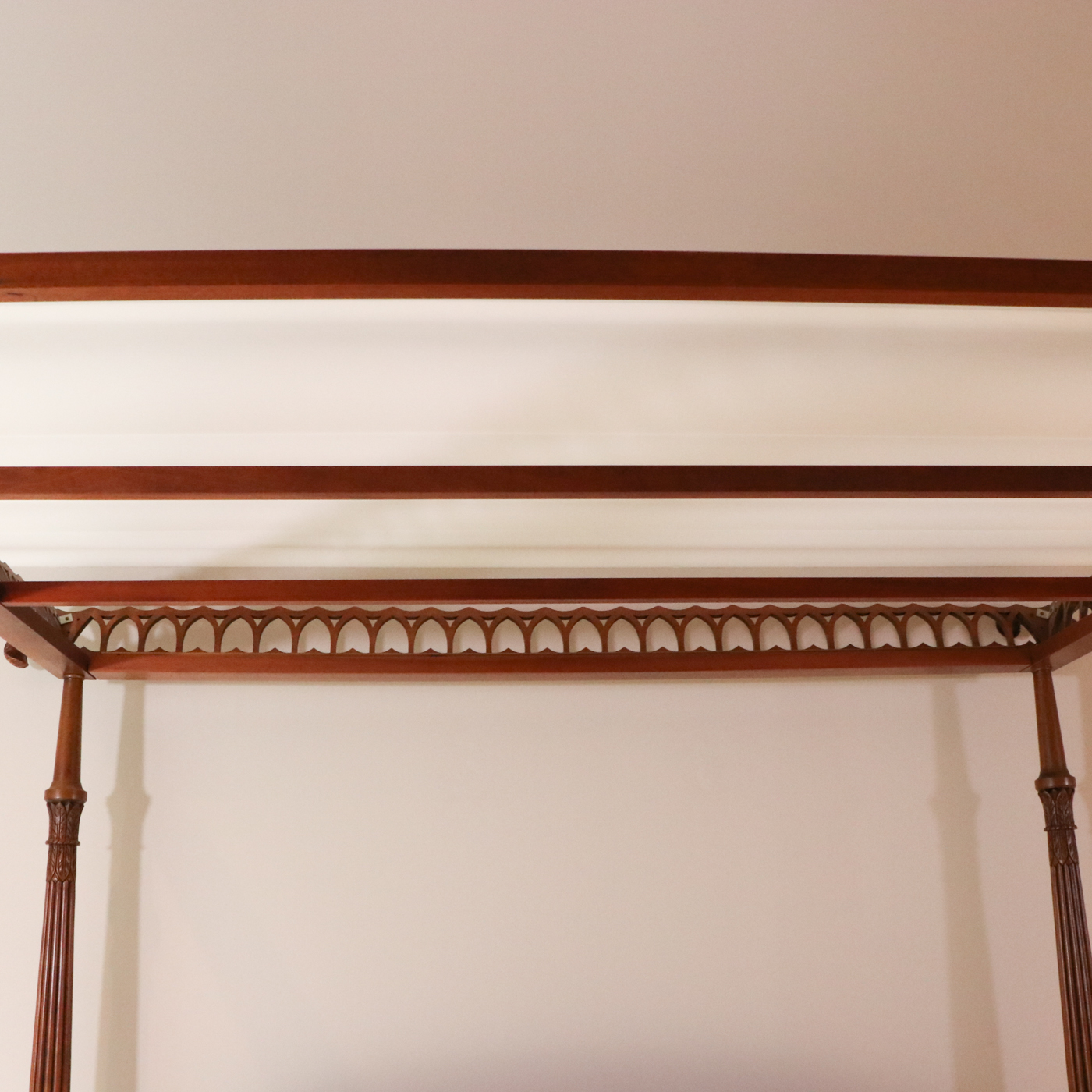 Henredon Natchez Collection Mahogany King Size Canopy Bed