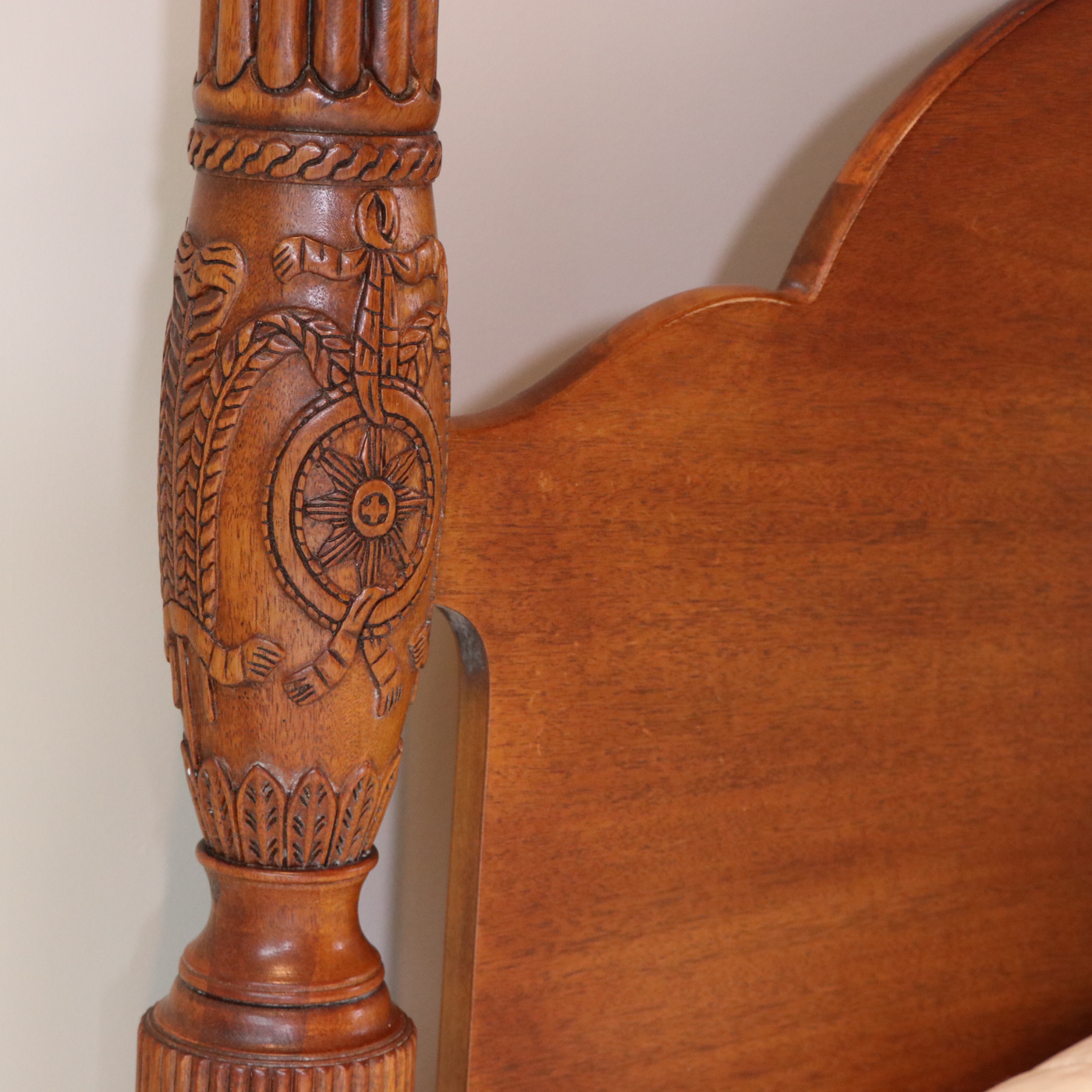 Henredon Natchez Collection Mahogany King Size Canopy Bed