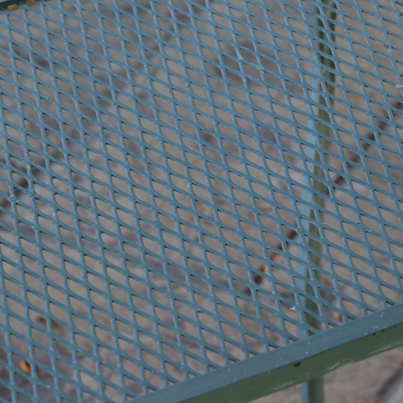 Brown Jordan Painted Cast Iron Chaise Lounge with Accent Table