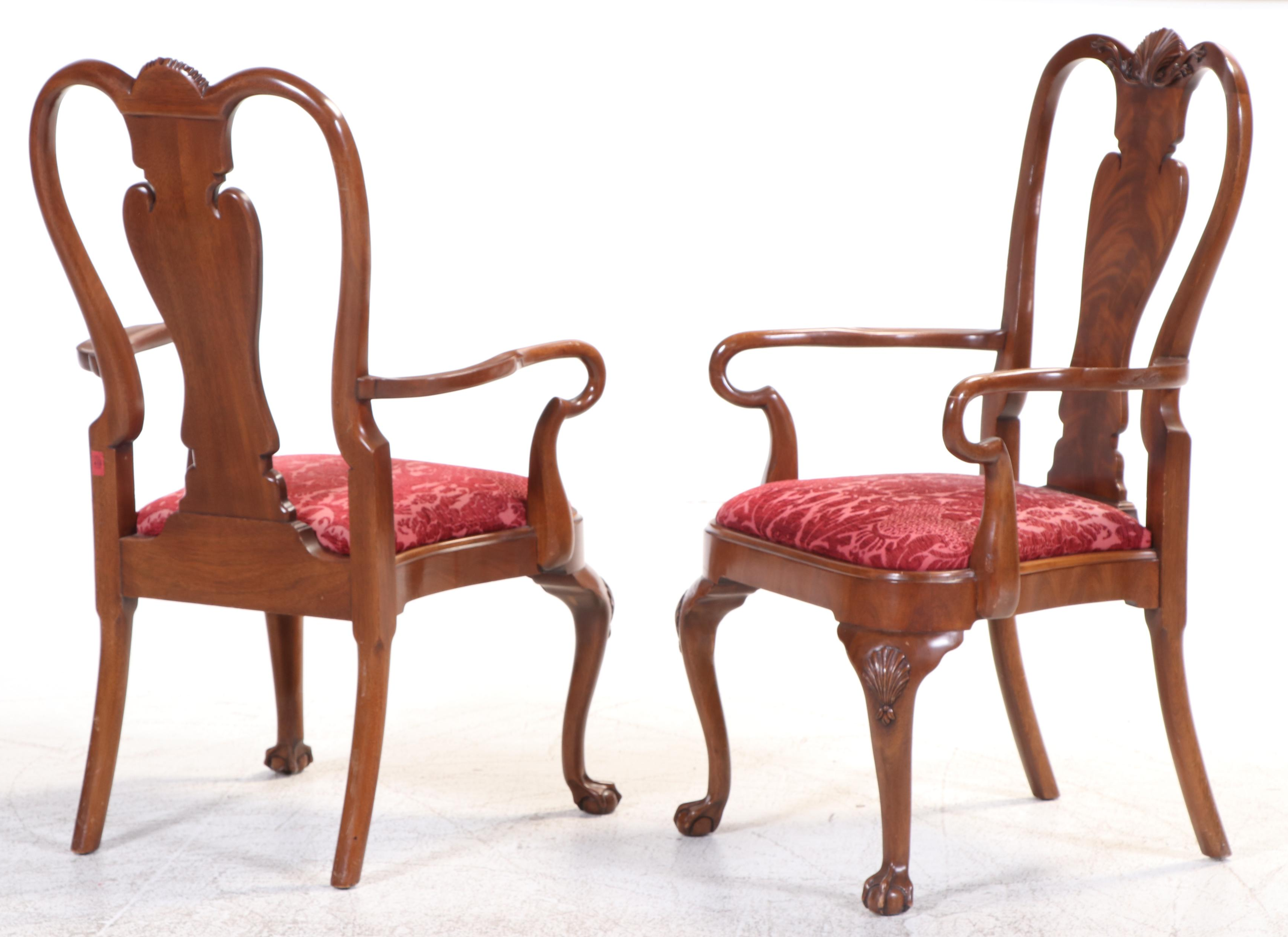 Karges Queen Anne Style Dining Table and Chairs