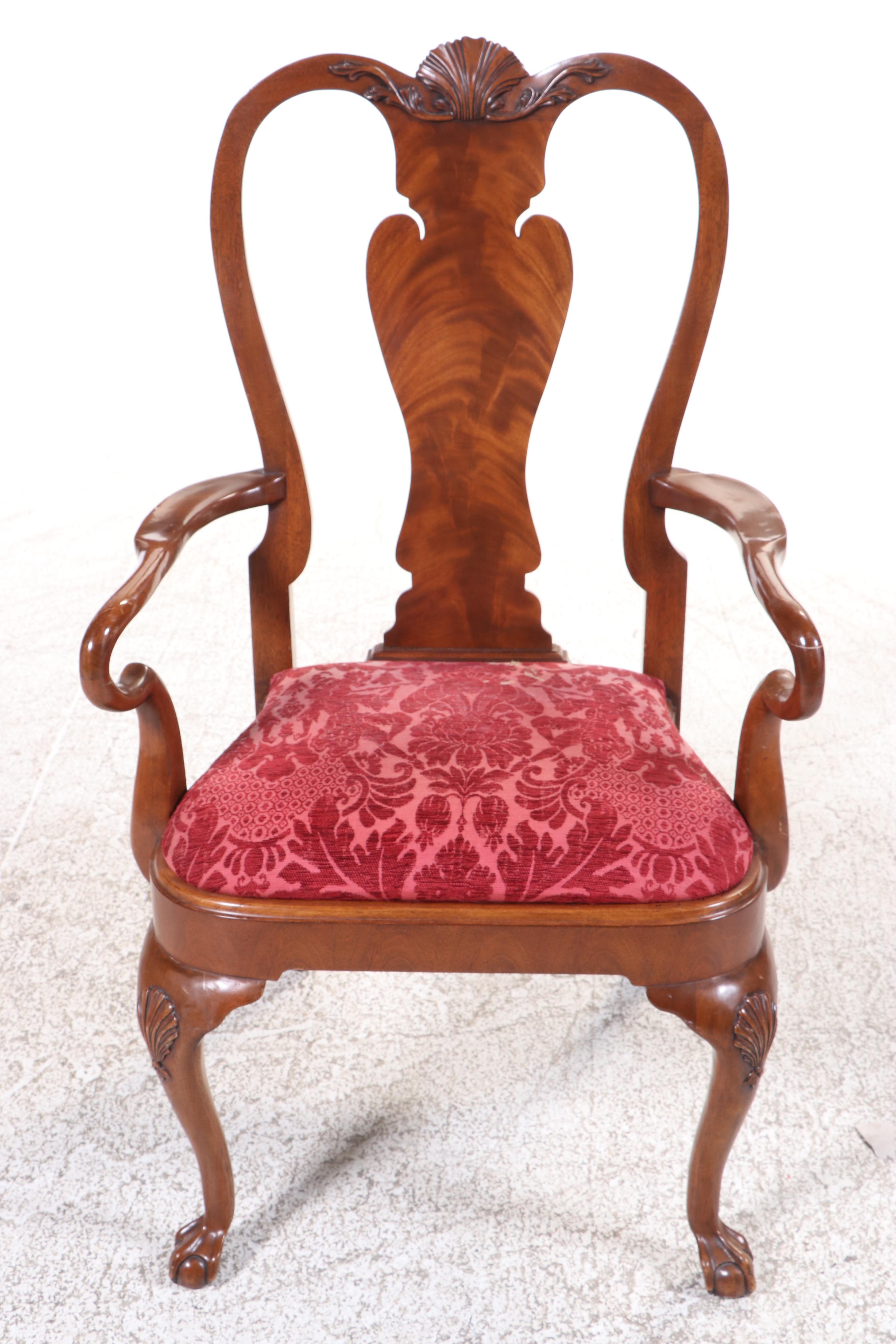 Karges Queen Anne Style Dining Table and Chairs