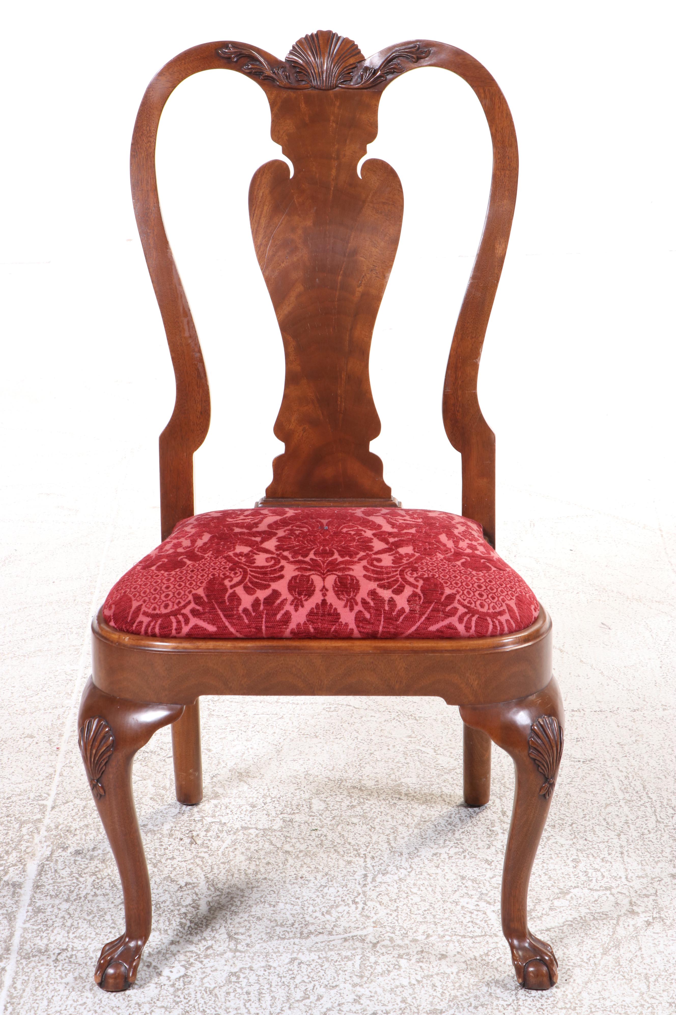 Karges Queen Anne Style Dining Table and Chairs