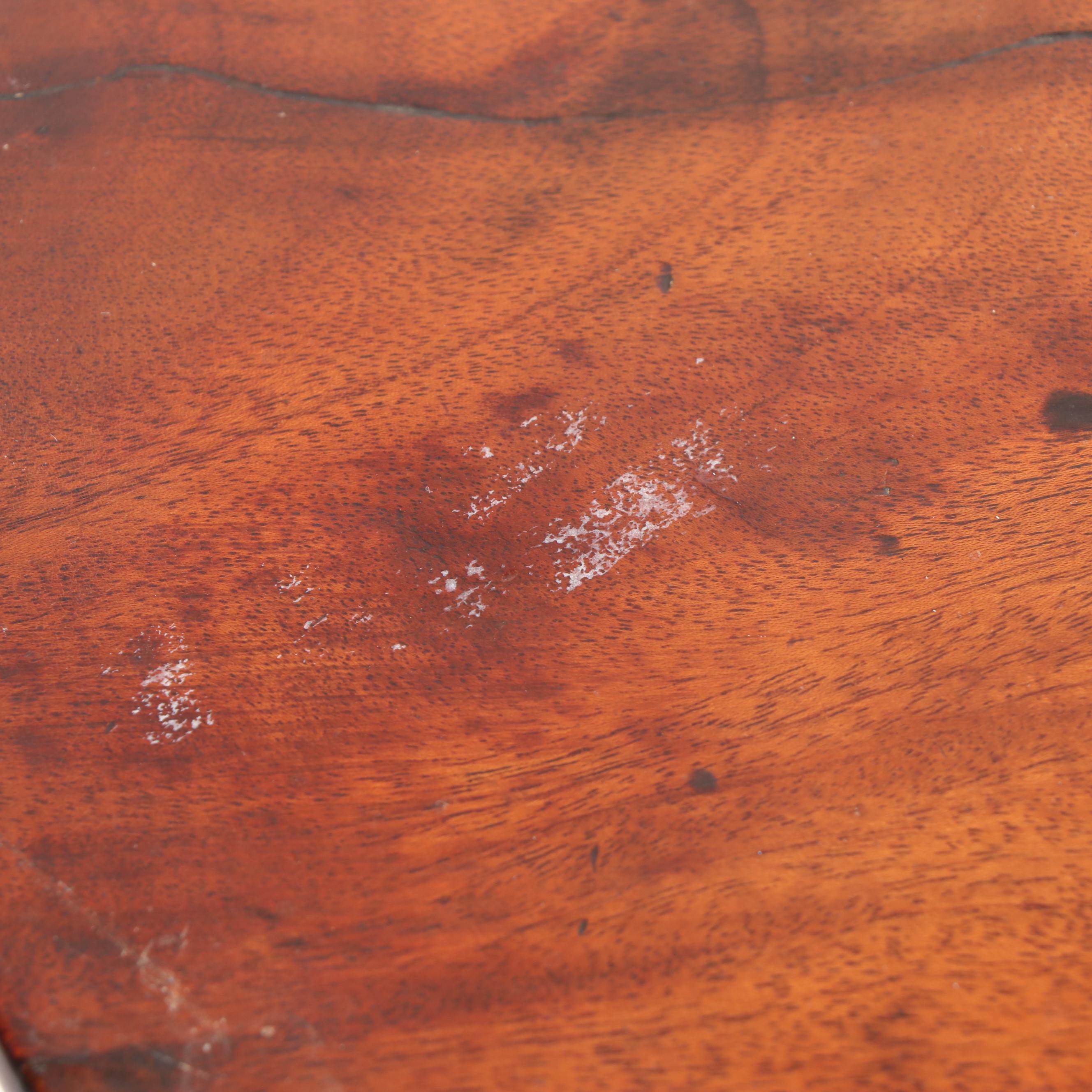 Federal Mahogany Tilt-Top Candlestand, Late 18th/Early 19th Century