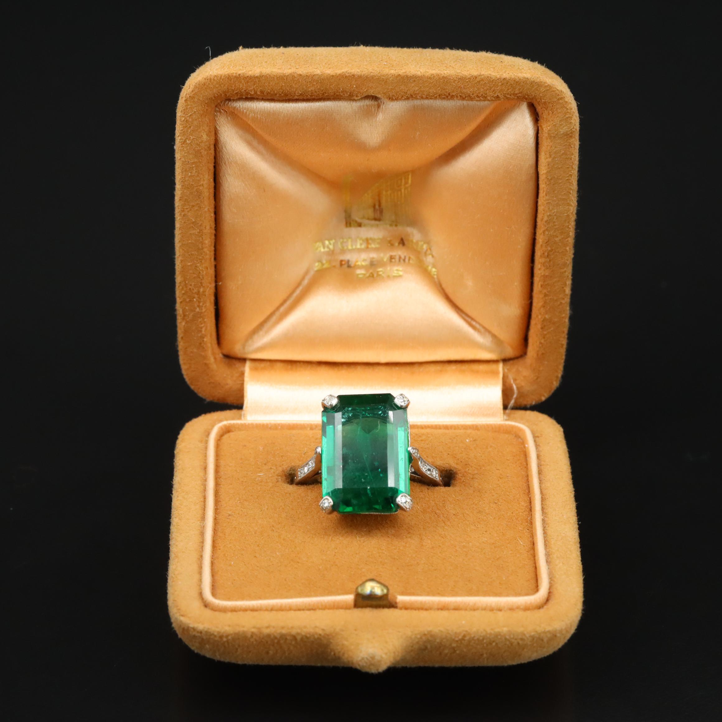 Van Cleef & Arpels Early Art Deco Platinum 7.37 CT Emerald and Diamond Ring
