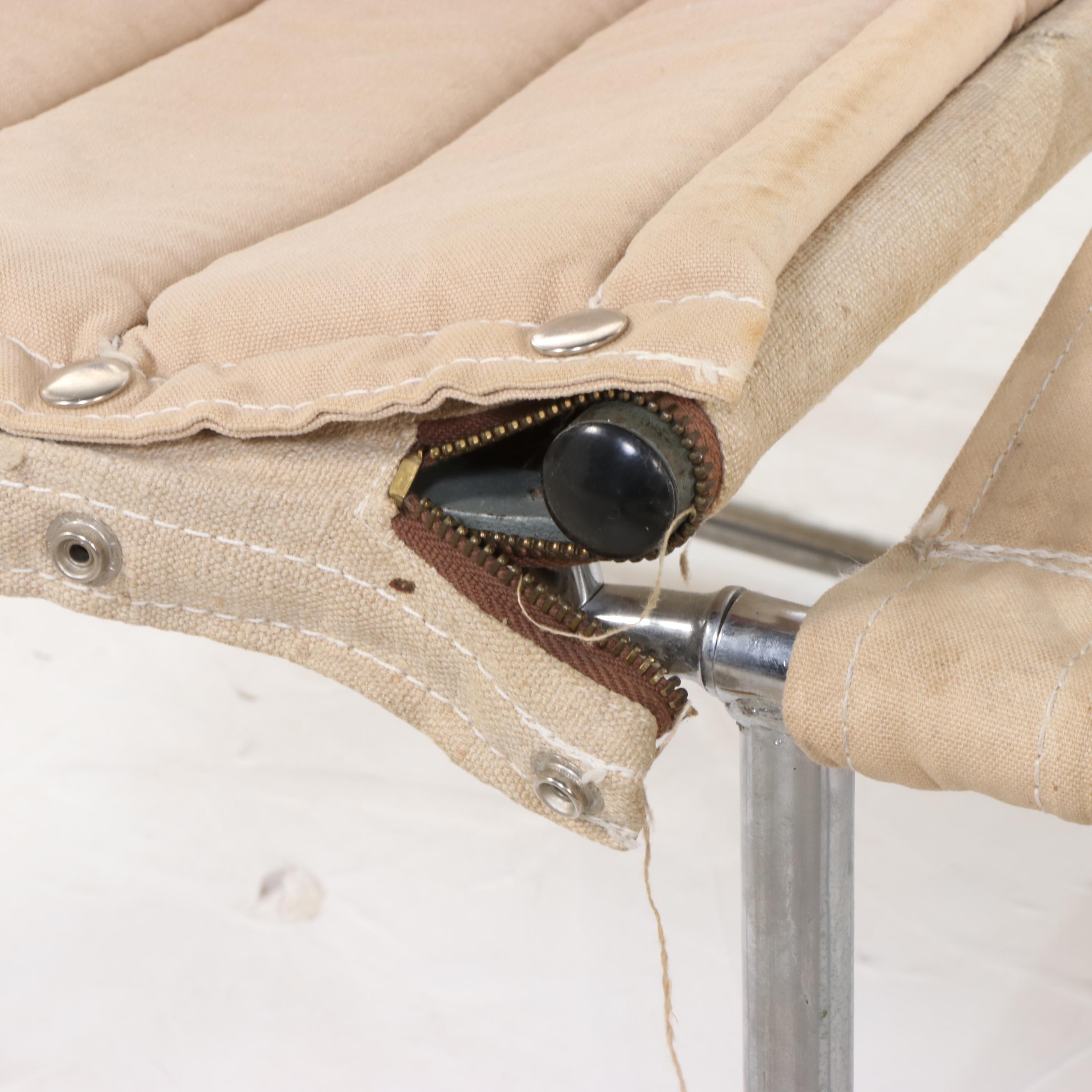 Pair of Viliam Chlebo T2407 Canvas Lounge Chairs, Late 20th Century