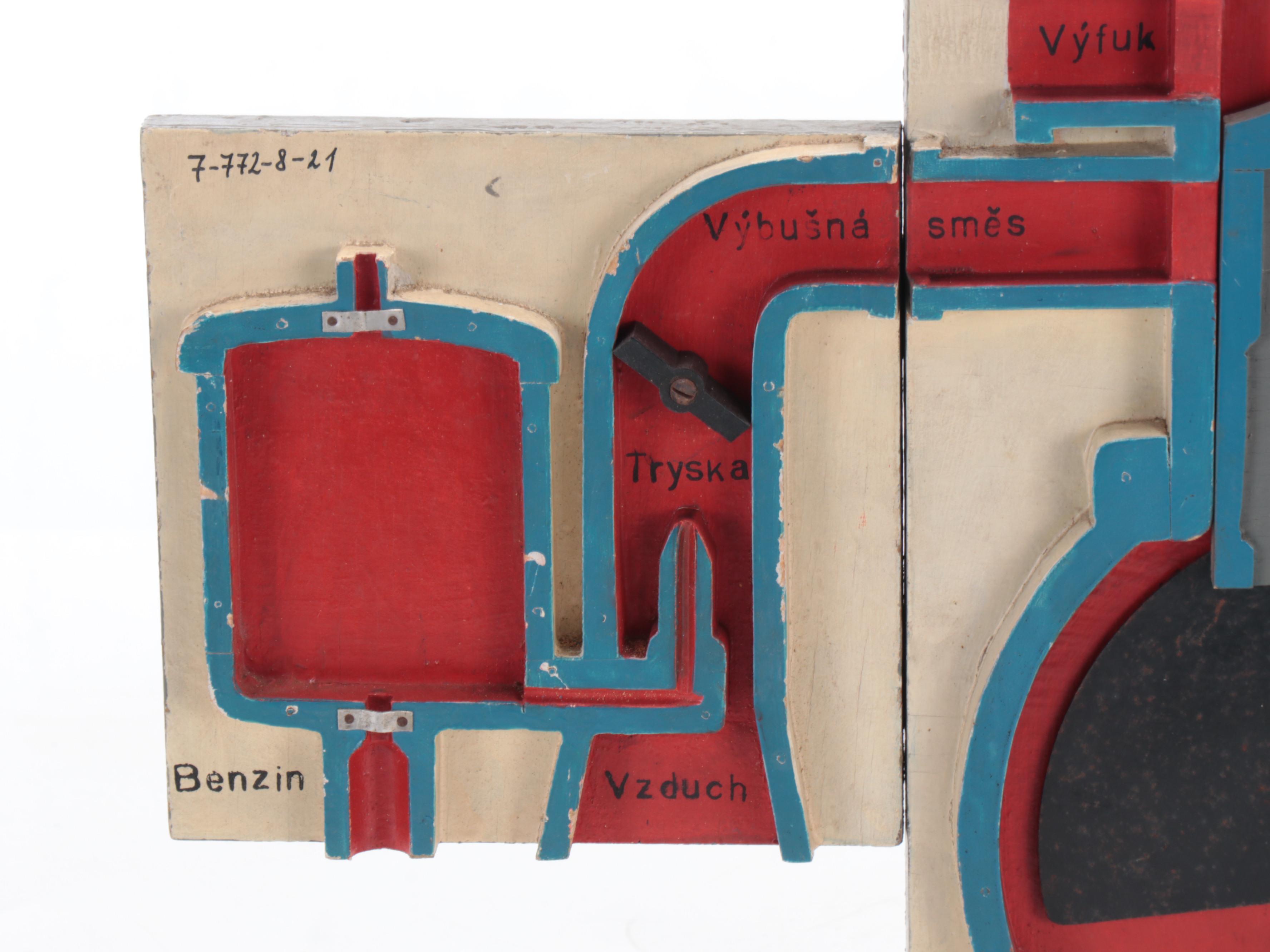 Four-Stroke Single-Cylinder Engine Czech Educational Cutaway Scale Model