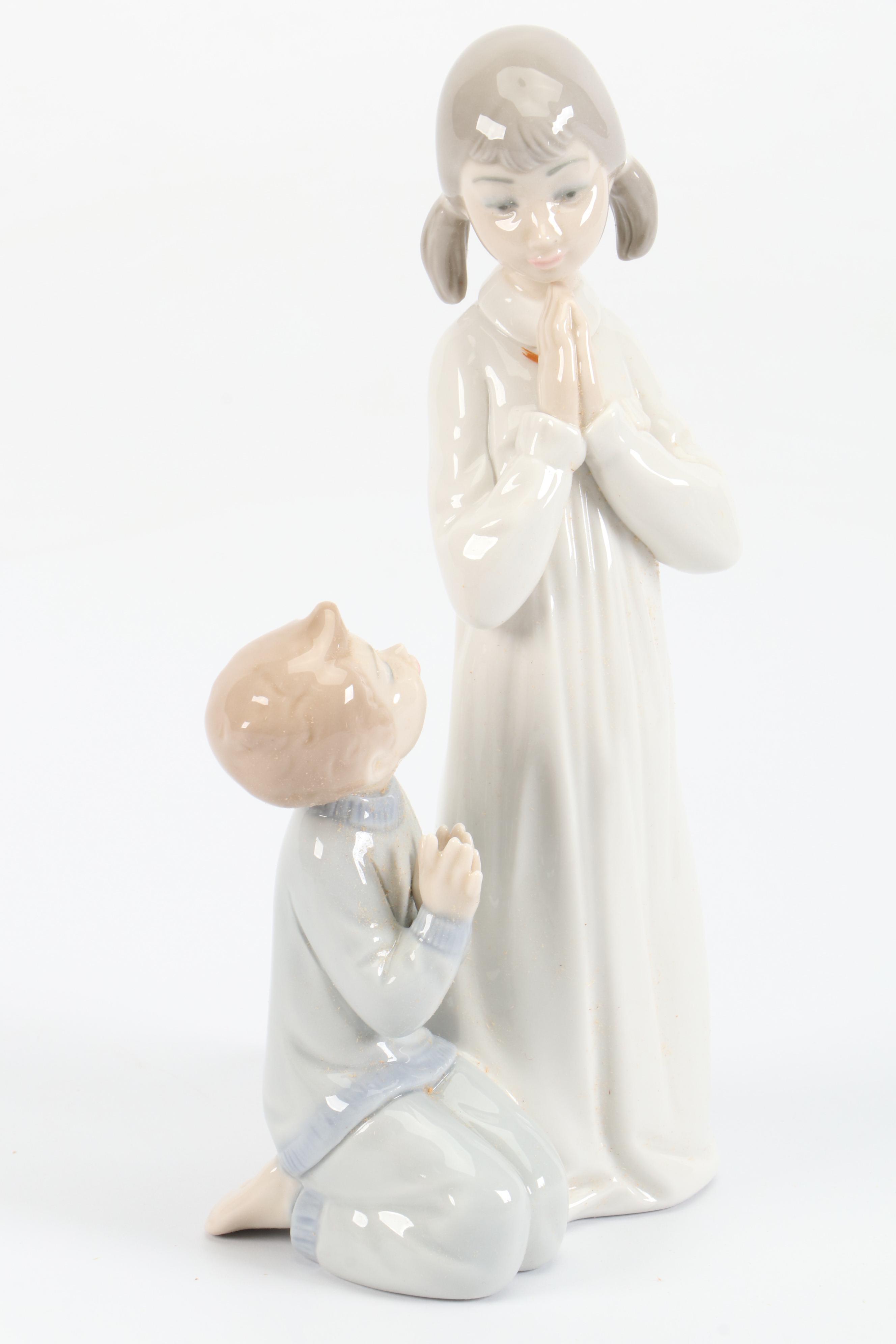 Lladró "Teaching to Pray" Porcelain Figurine Designed by Vicente Martínez