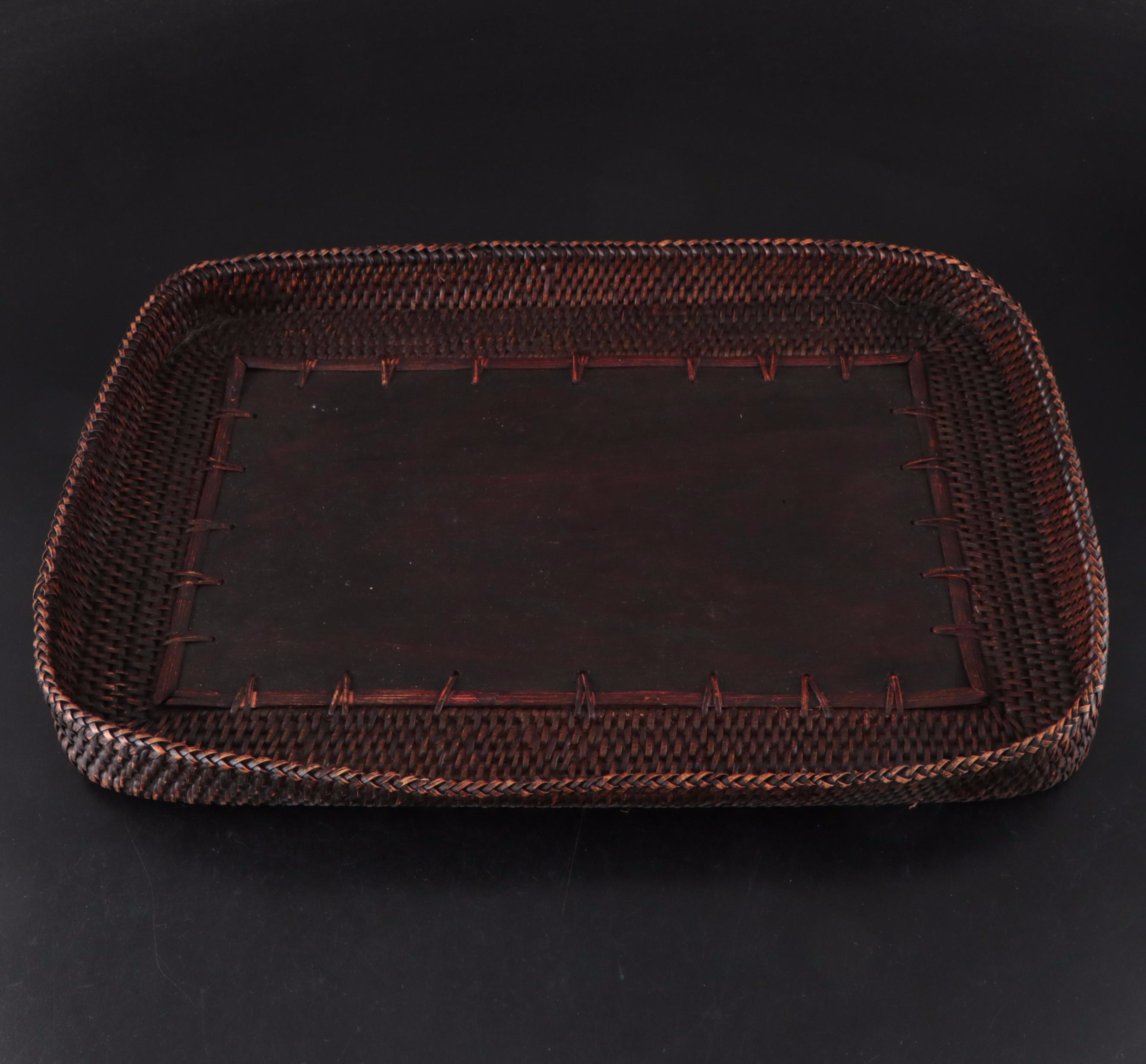 Pyrex Glass Measuring Cups with Stainless Steel Utensils and Table Accessories